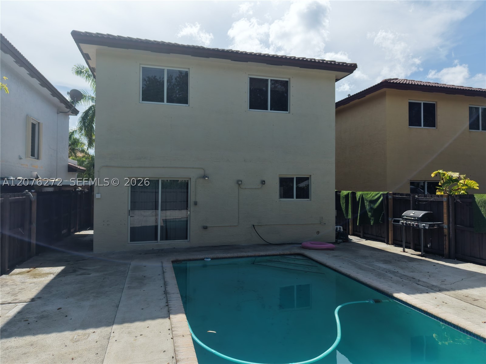 2529 Ne 41st Ter Property Photo 16