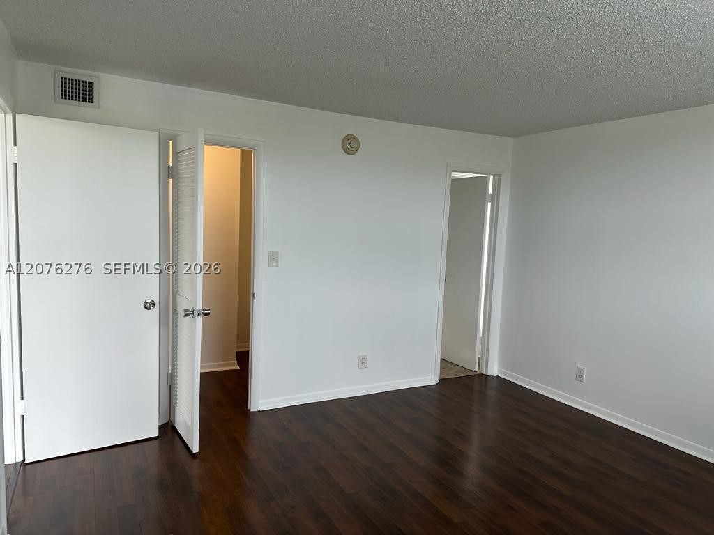 500 Executive Center Dr 3a Property Photo 8