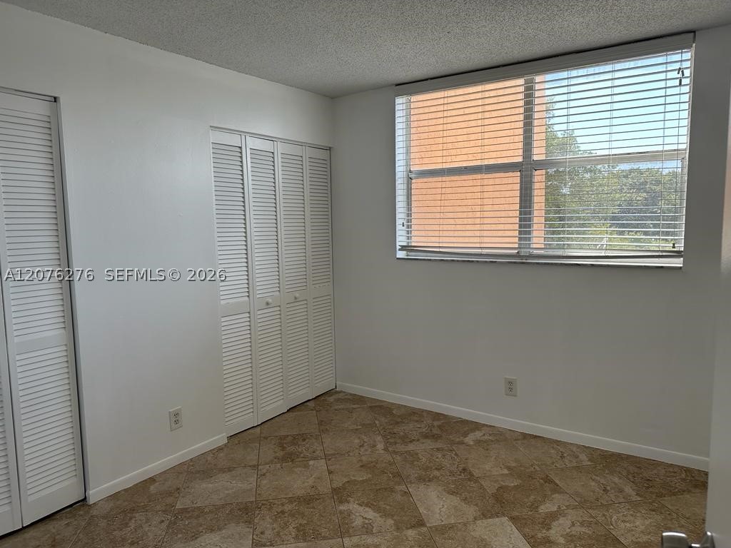 500 Executive Center Dr 3a Property Photo 10