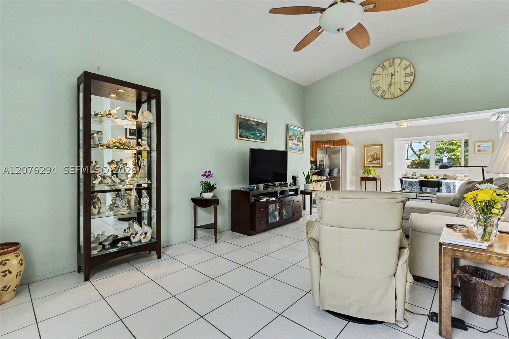 1523 Liberty St Property Photo 4