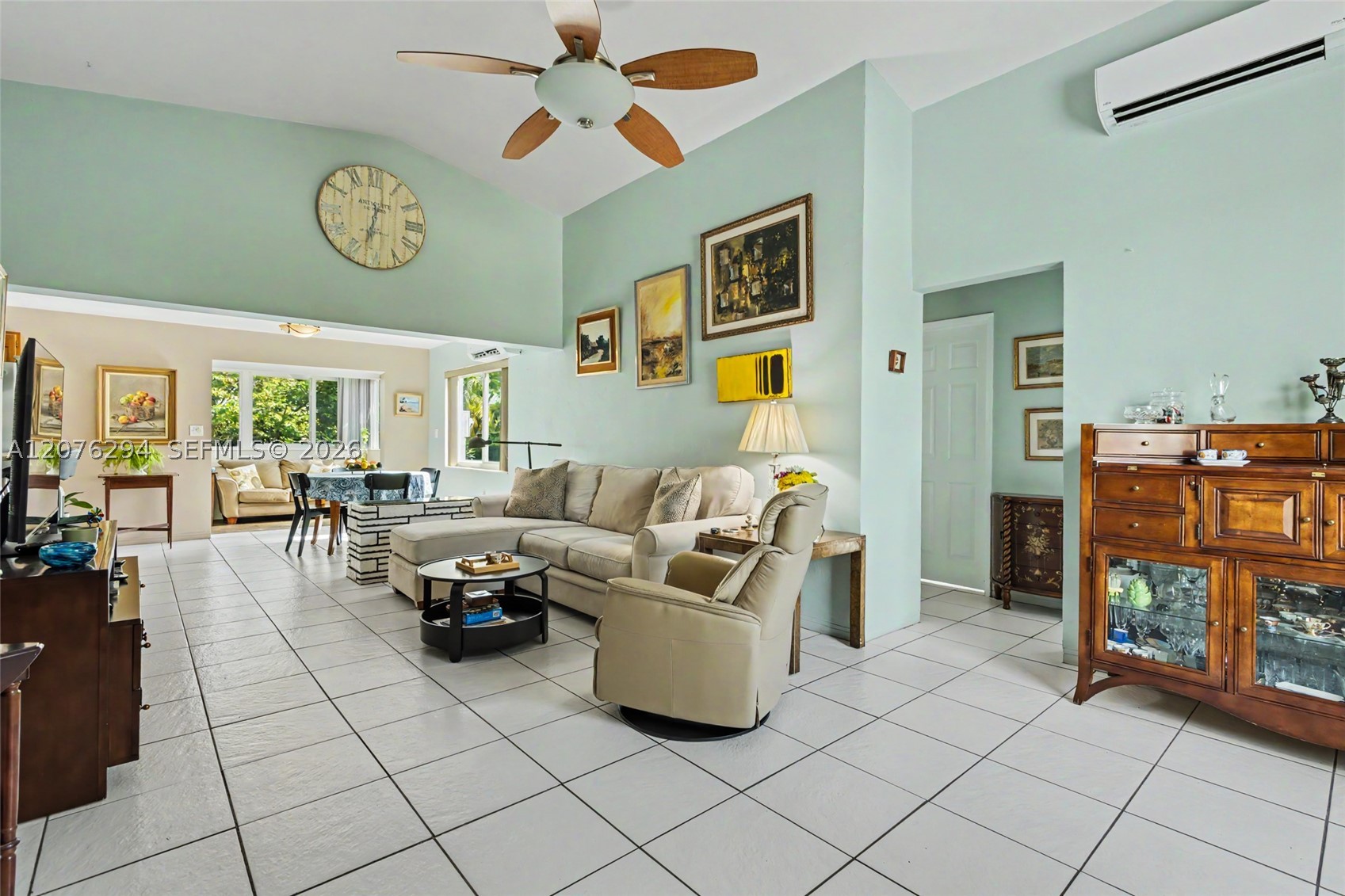 1523 Liberty St Property Photo 5