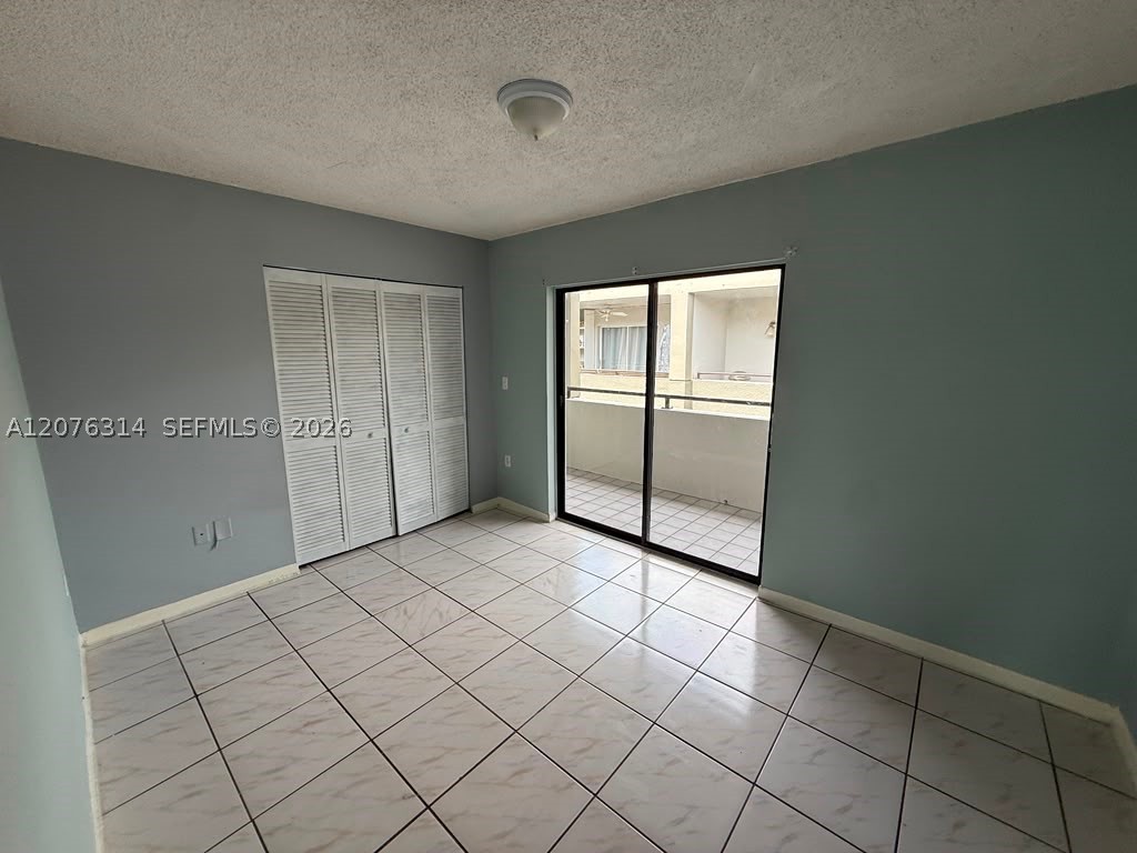 5 Olive Dr 13 Property Photo 7