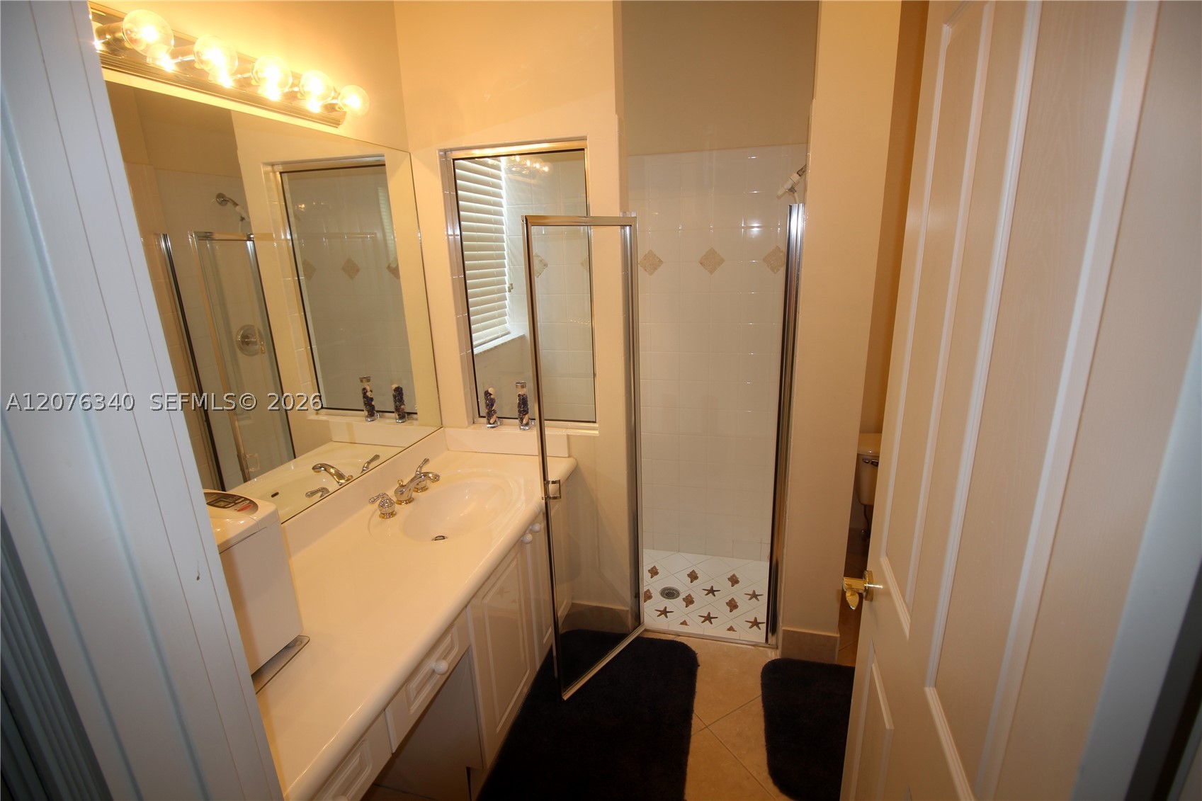 7635 Ironhorse Blvd Property Photo 11