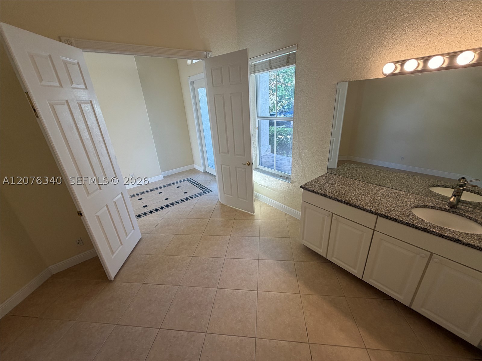 7635 Ironhorse Blvd Property Photo 20
