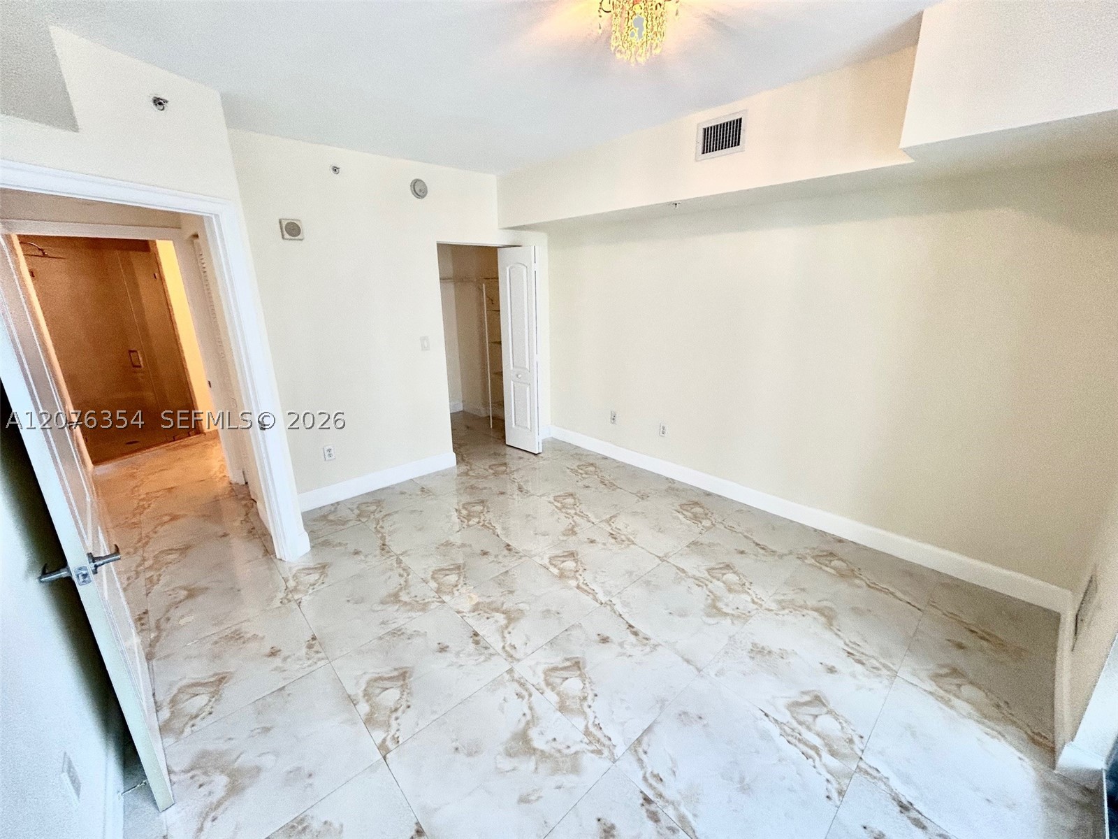 1830 Radius Dr 1002 Property Photo 9