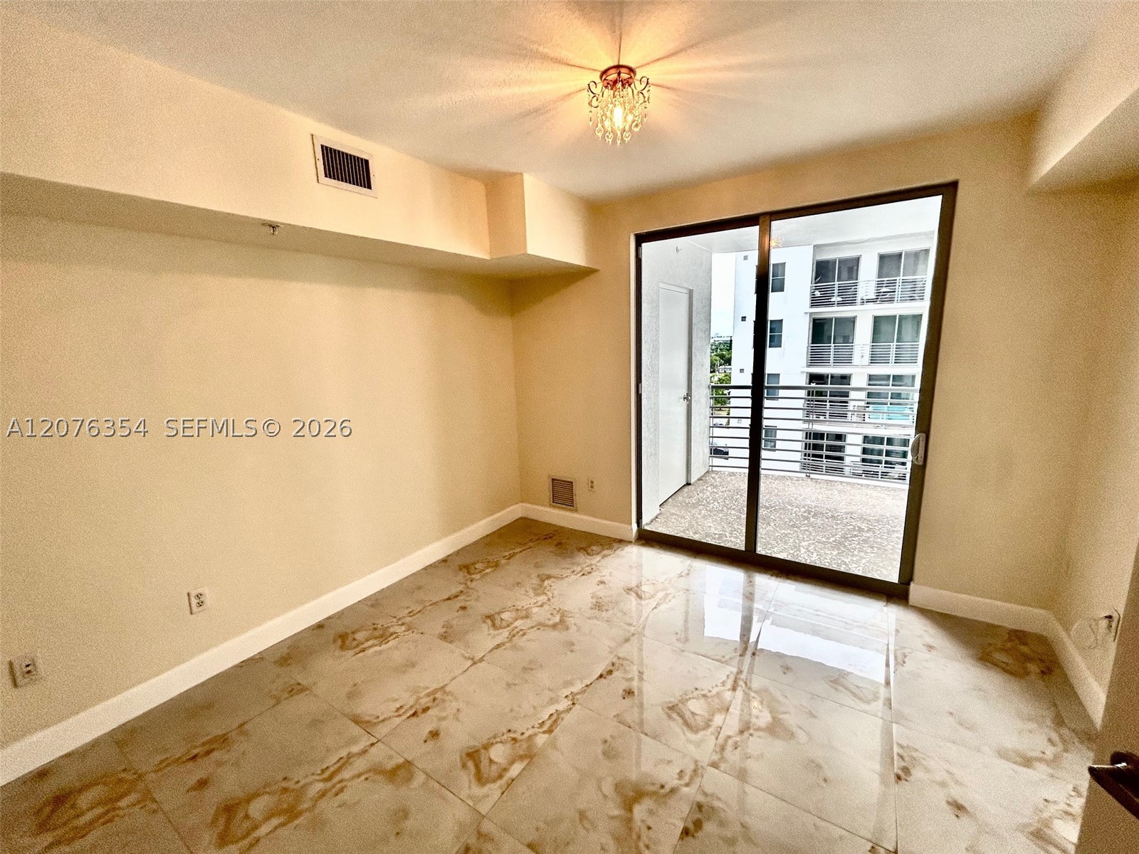 1830 Radius Dr 1002 Property Photo 10