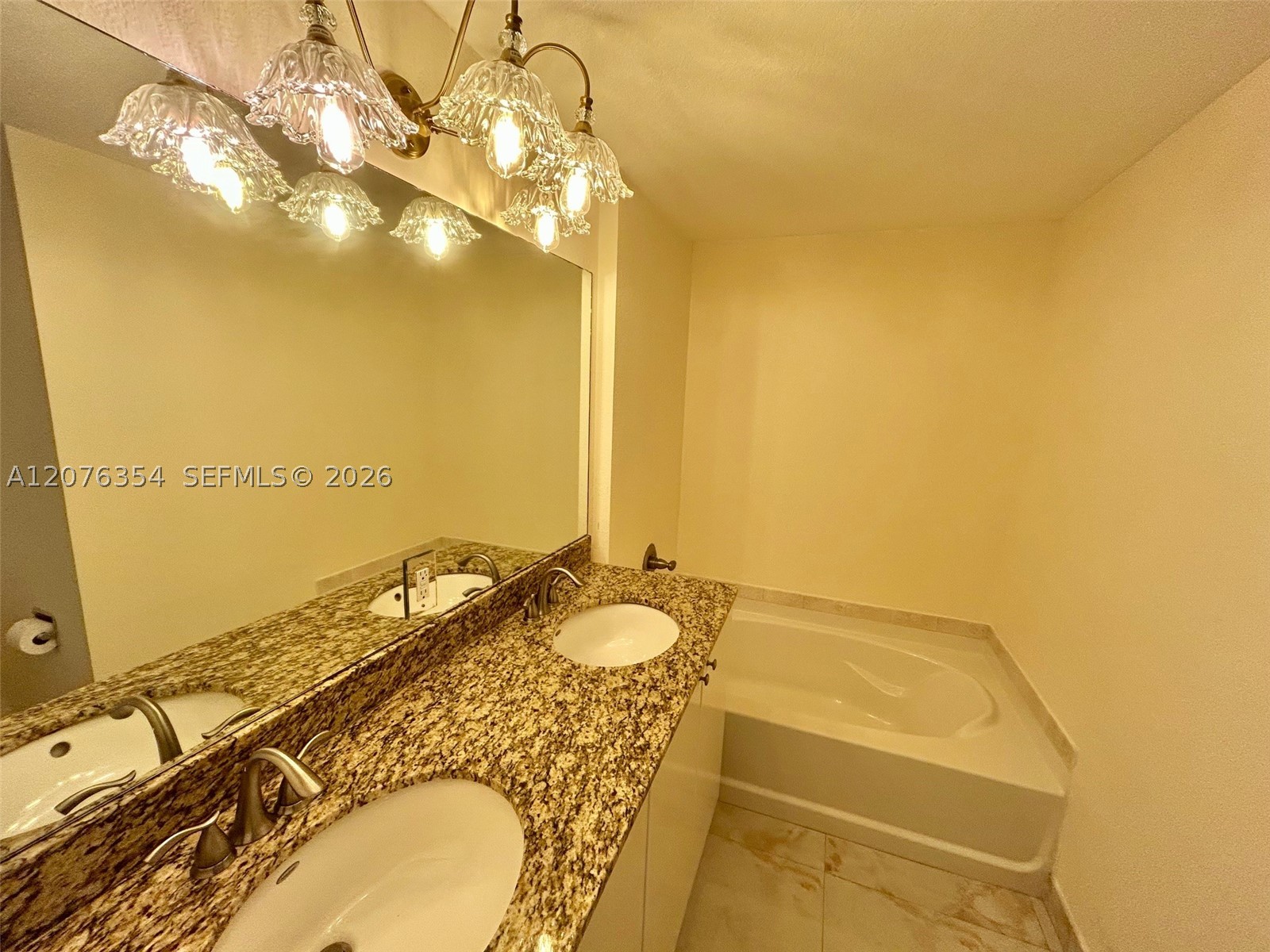 1830 Radius Dr 1002 Property Photo 17