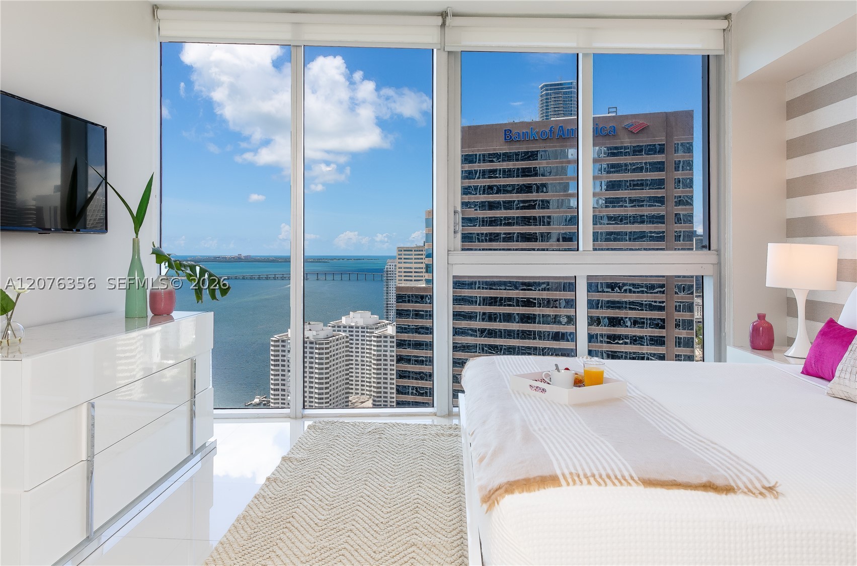 485 Brickell Ave 3410 Property Photo 3