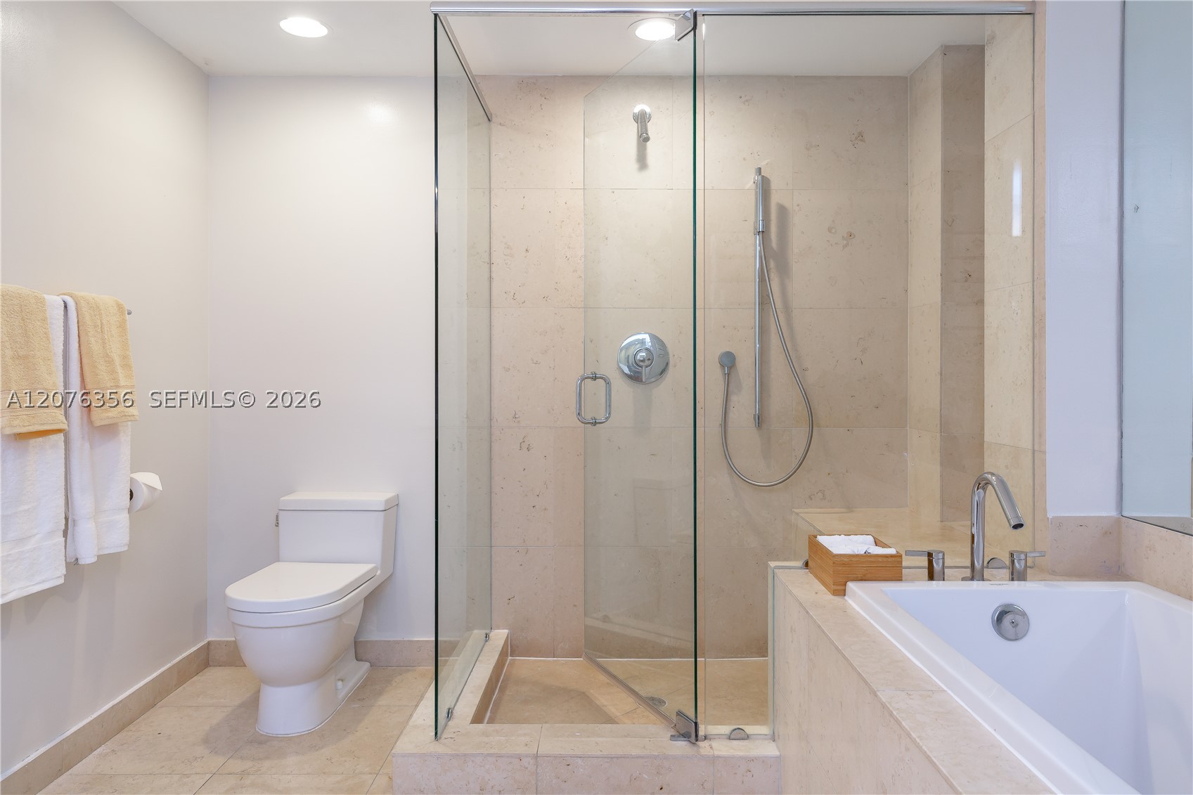 485 Brickell Ave 3410 Property Photo 8