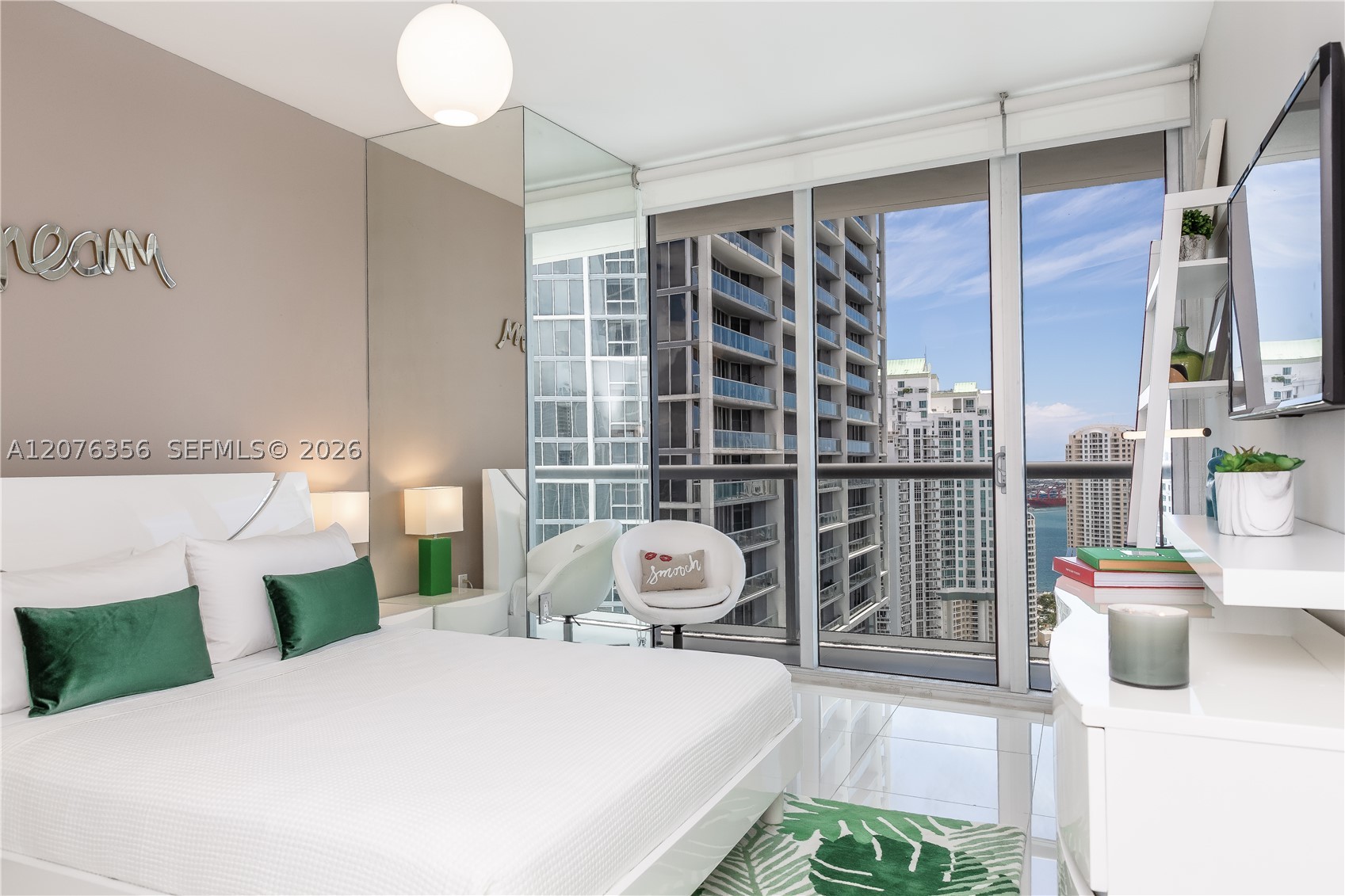 485 Brickell Ave 3410 Property Photo 14