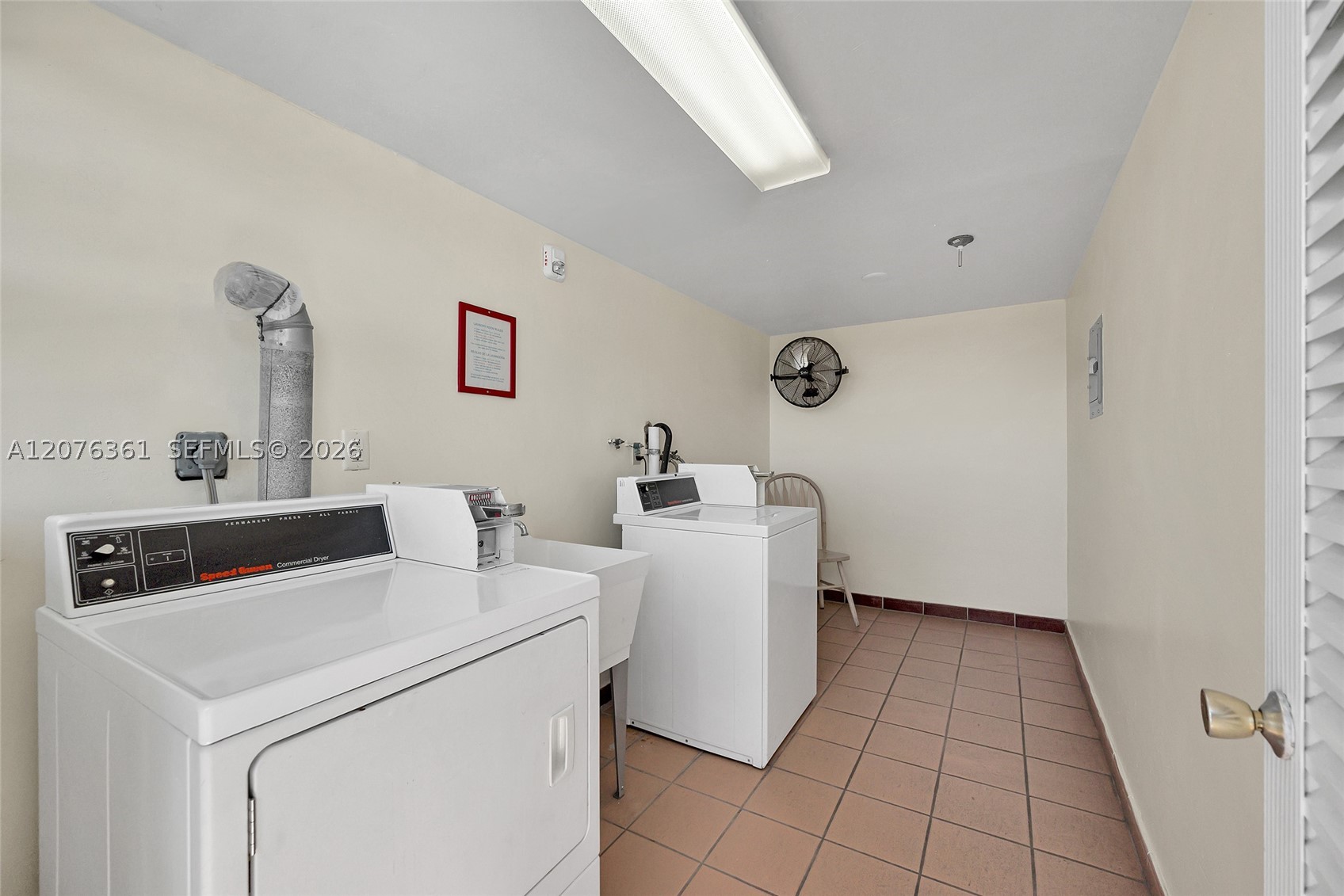 7620 Carlyle Ave 606 Property Photo 27