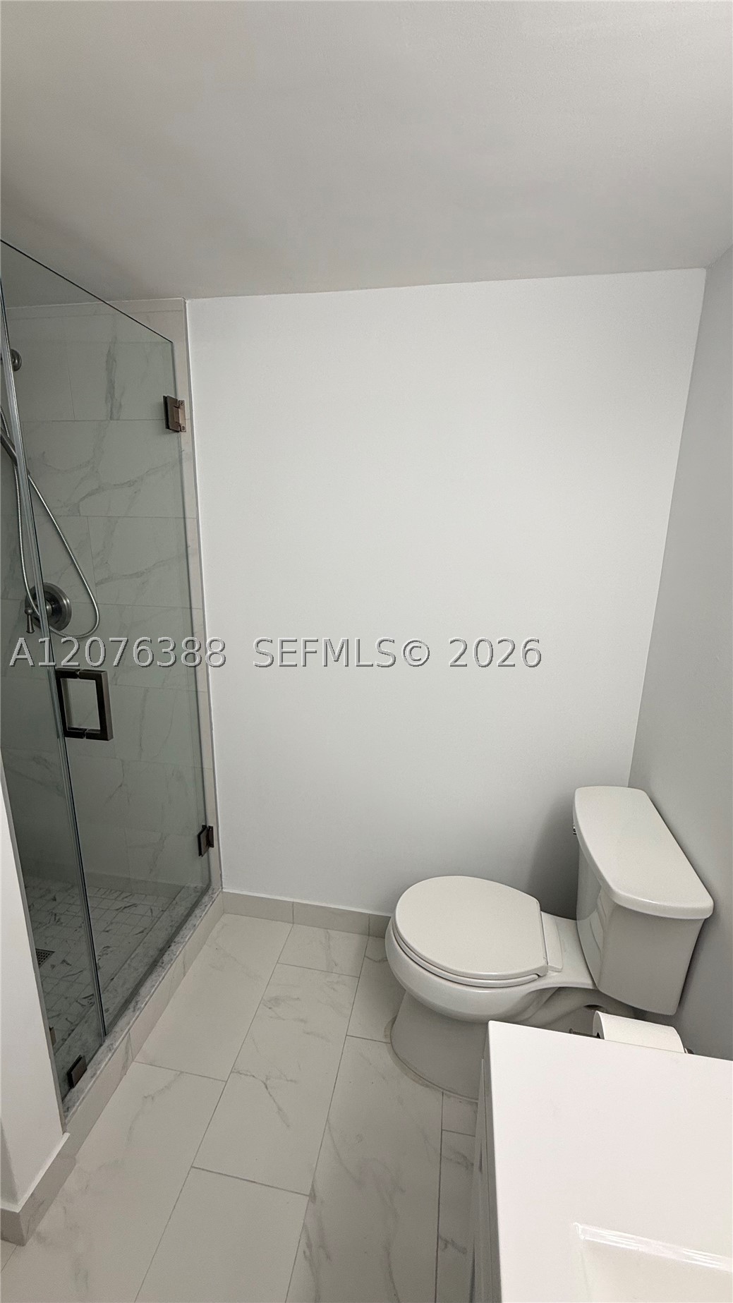 2750 W 63rd Pl 12-24 Property Photo 10