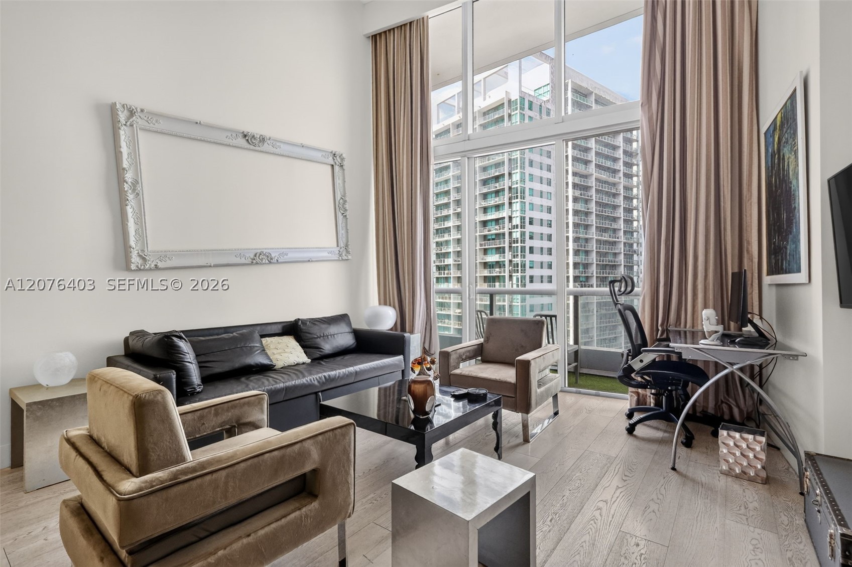 485 Brickell Ave 2807 Property Photo 1