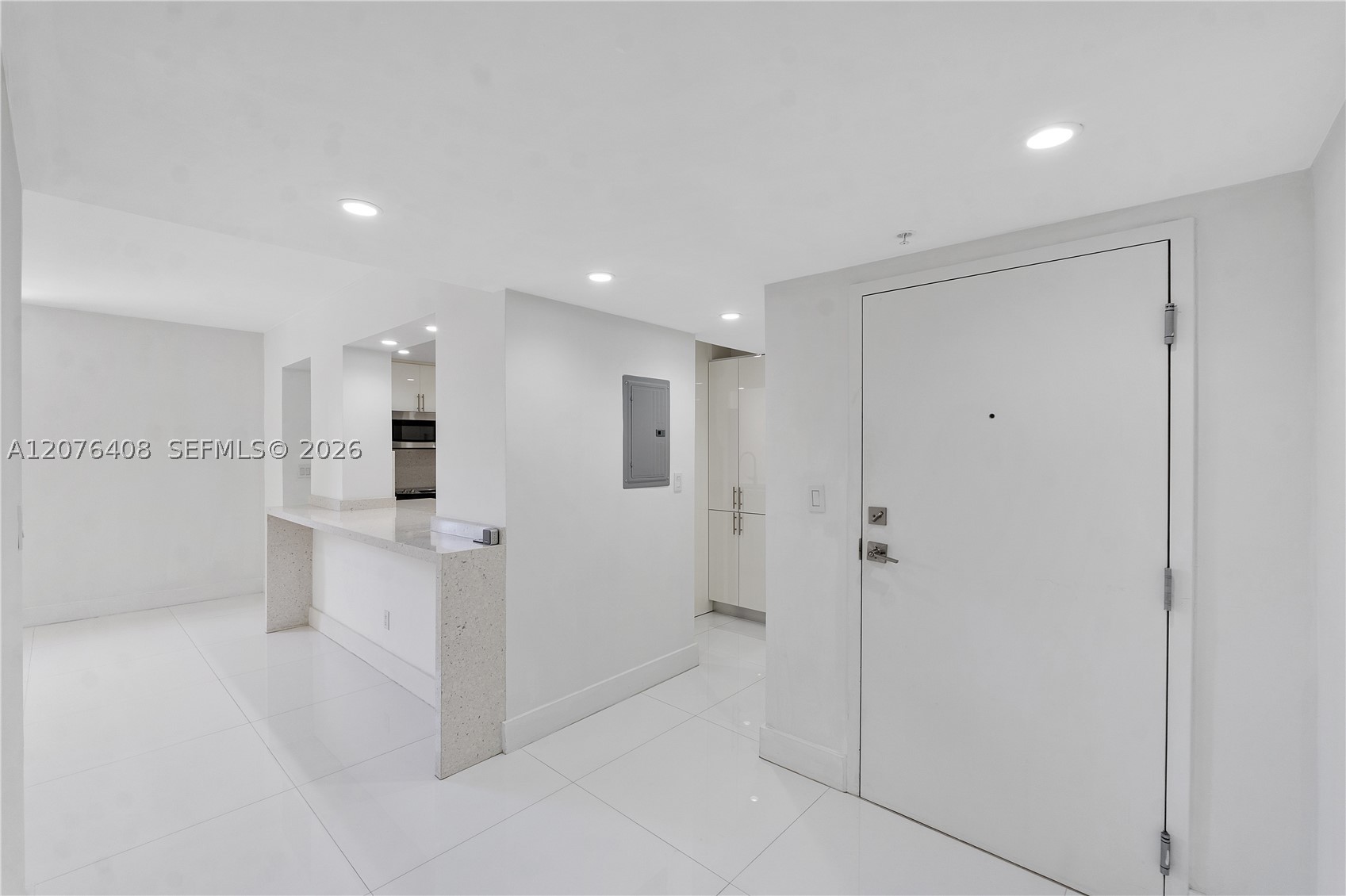 90 Edgewater Dr 104 Property Photo 5