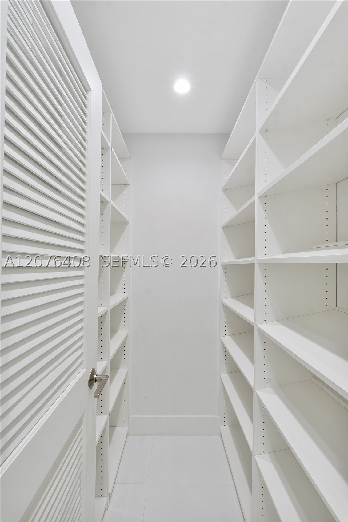90 Edgewater Dr 104 Property Photo 19