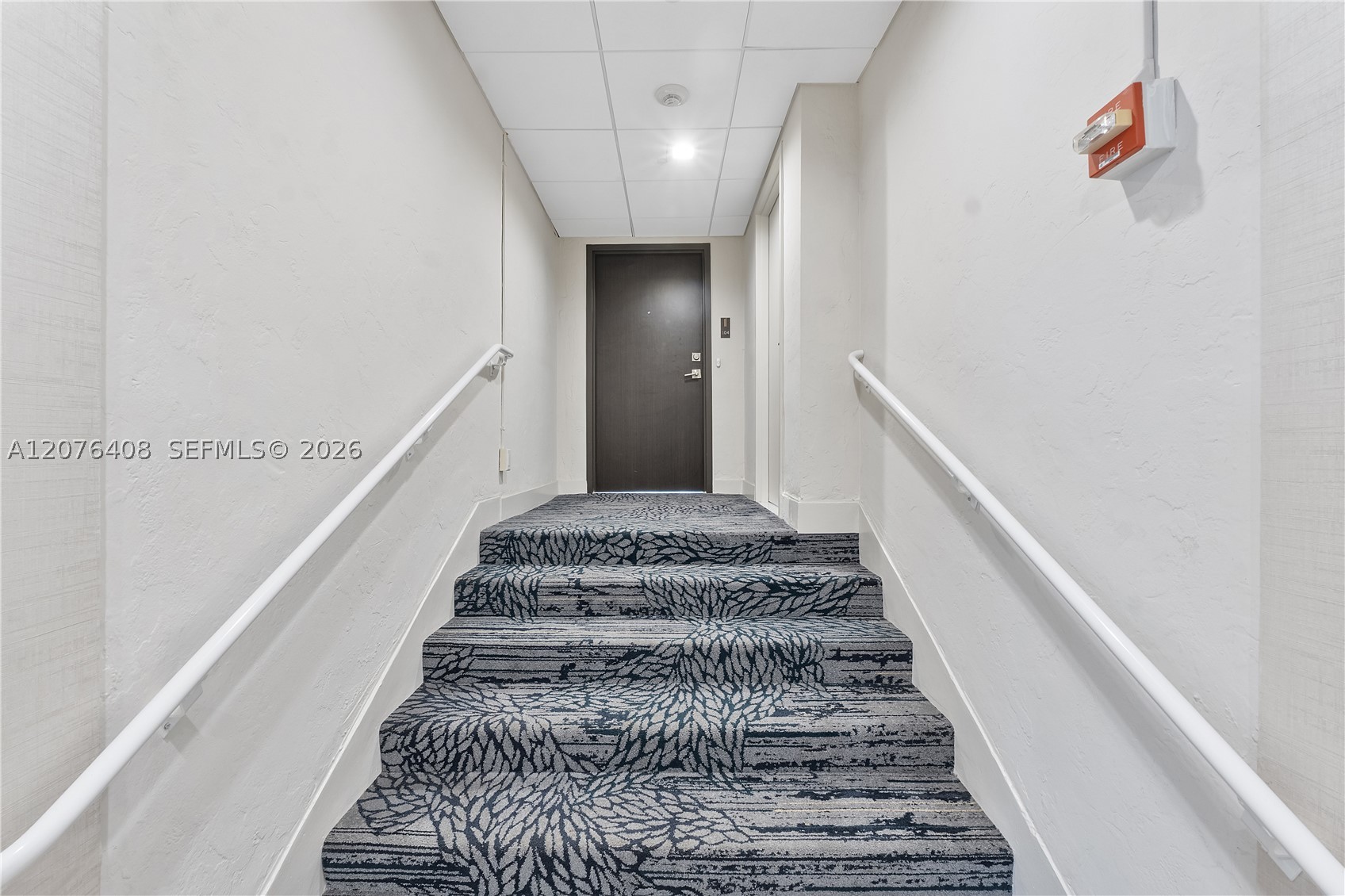 90 Edgewater Dr 104 Property Photo 20