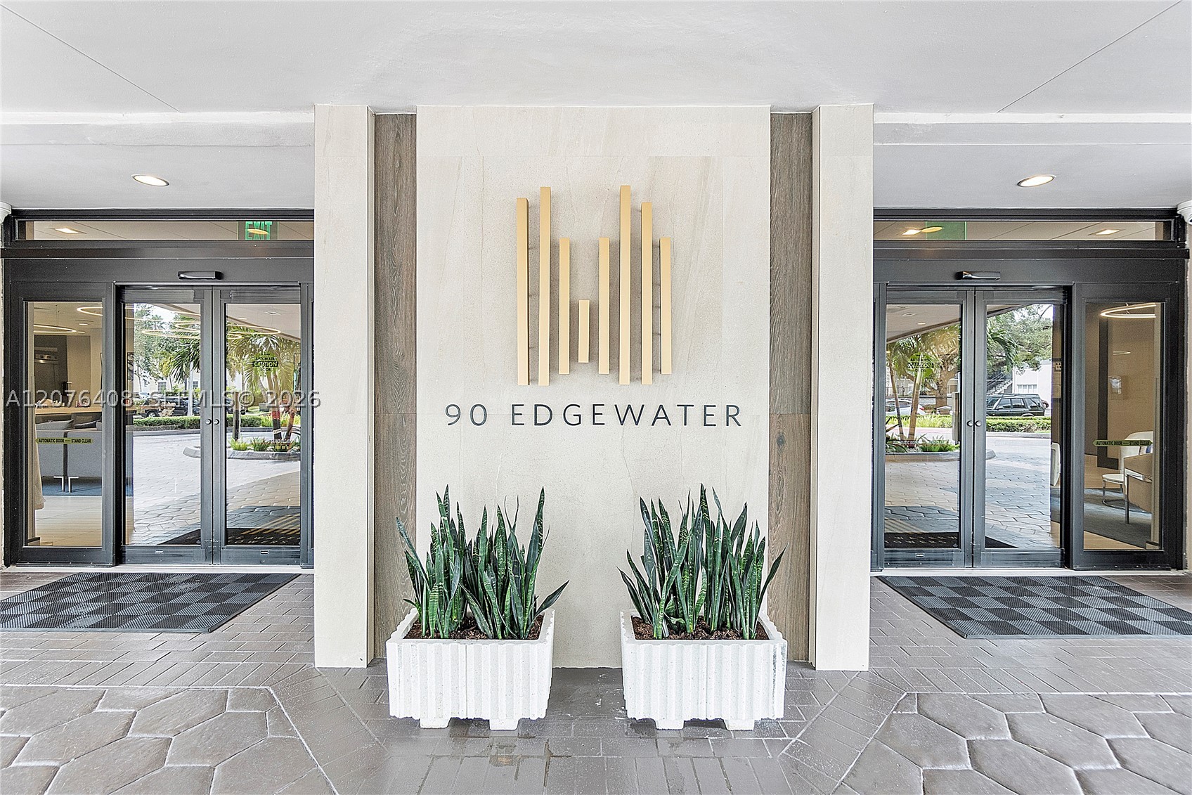 90 Edgewater Dr 104 Property Photo 21