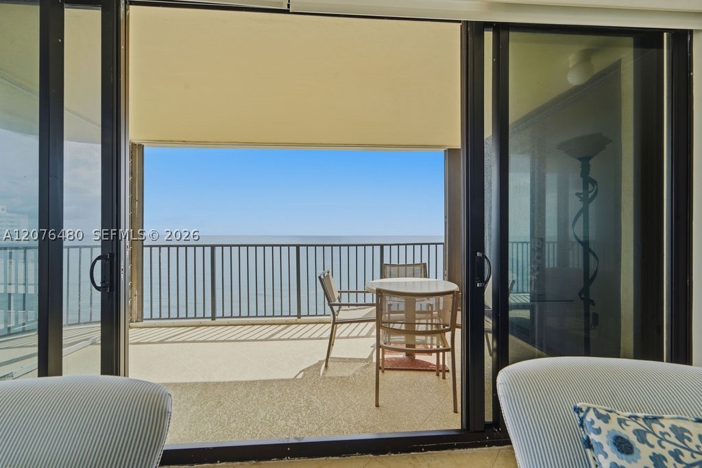 200 Beach Rd 701 Property Photo 17