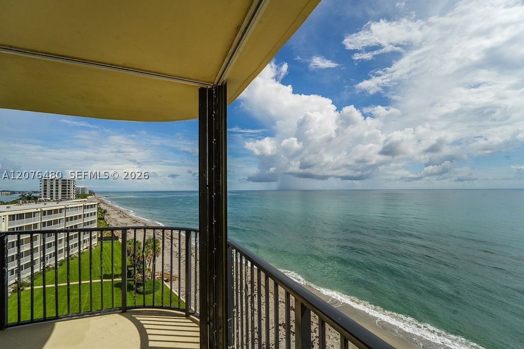 200 Beach Rd 701 Property Photo 46