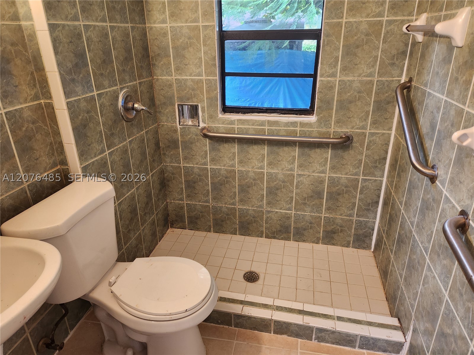 2129 Nw 44th St 2129 Property Photo 5