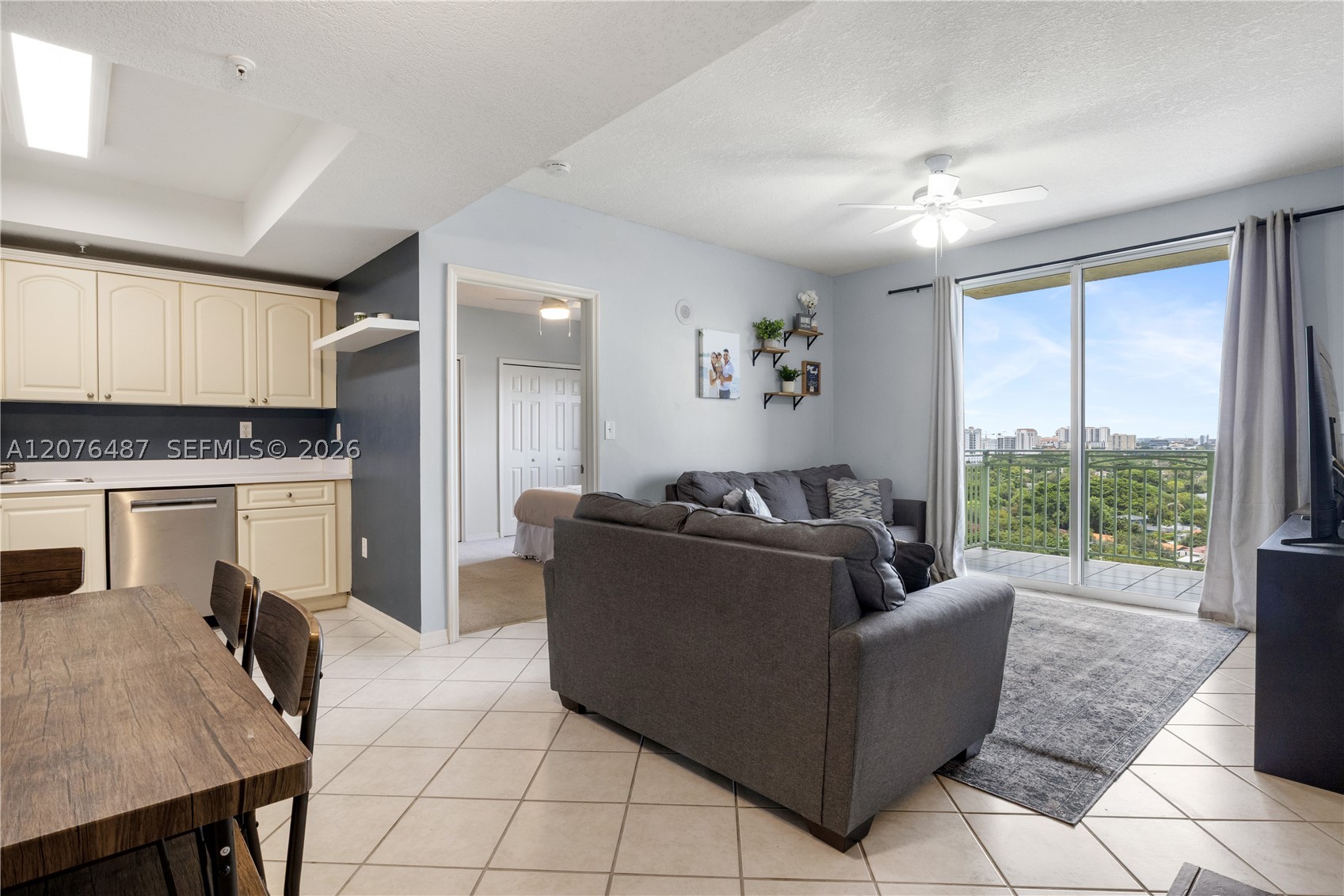 3500 Coral Way 1404 Property Photo 4