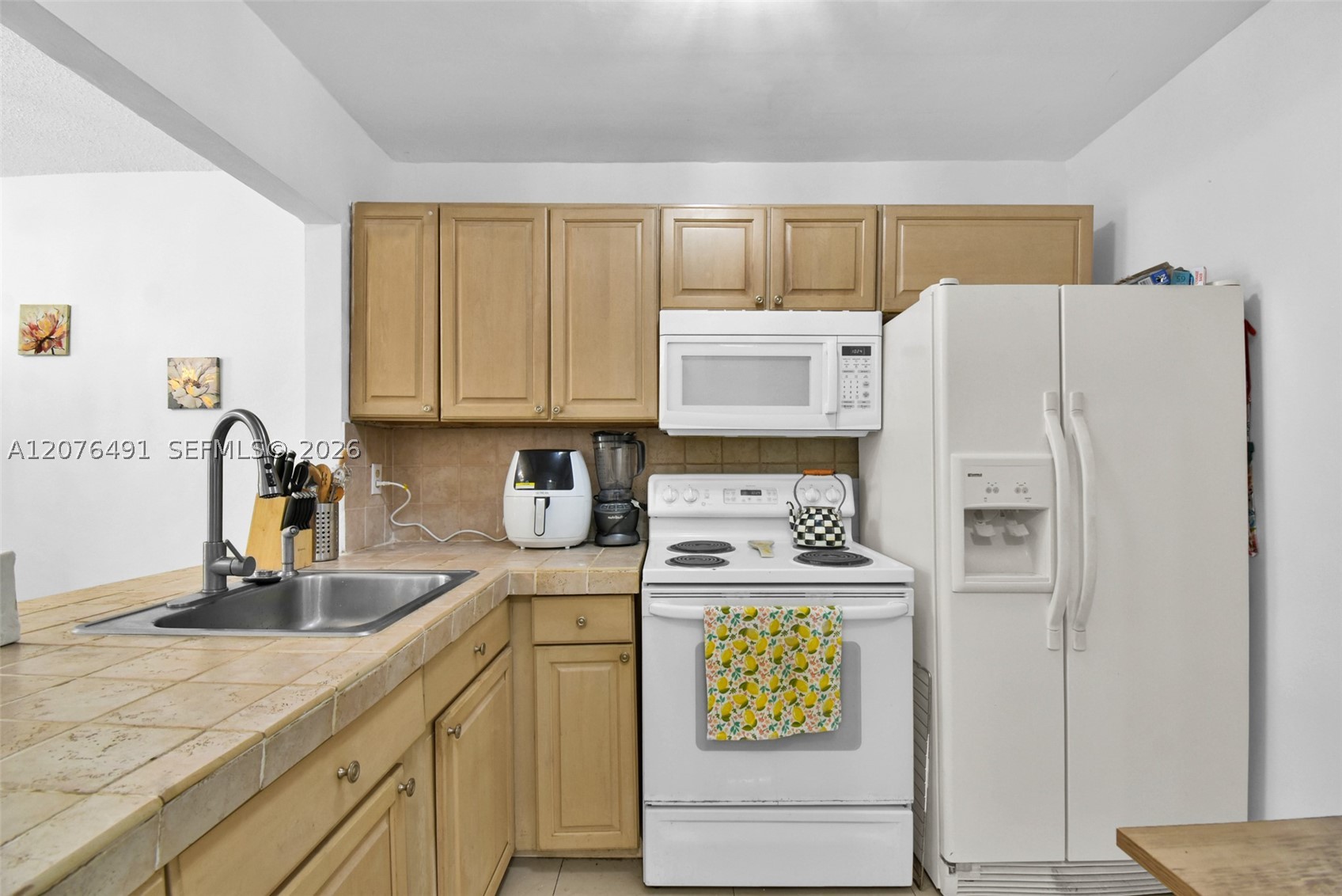 3527 Ne 168th St 203 Property Photo 5