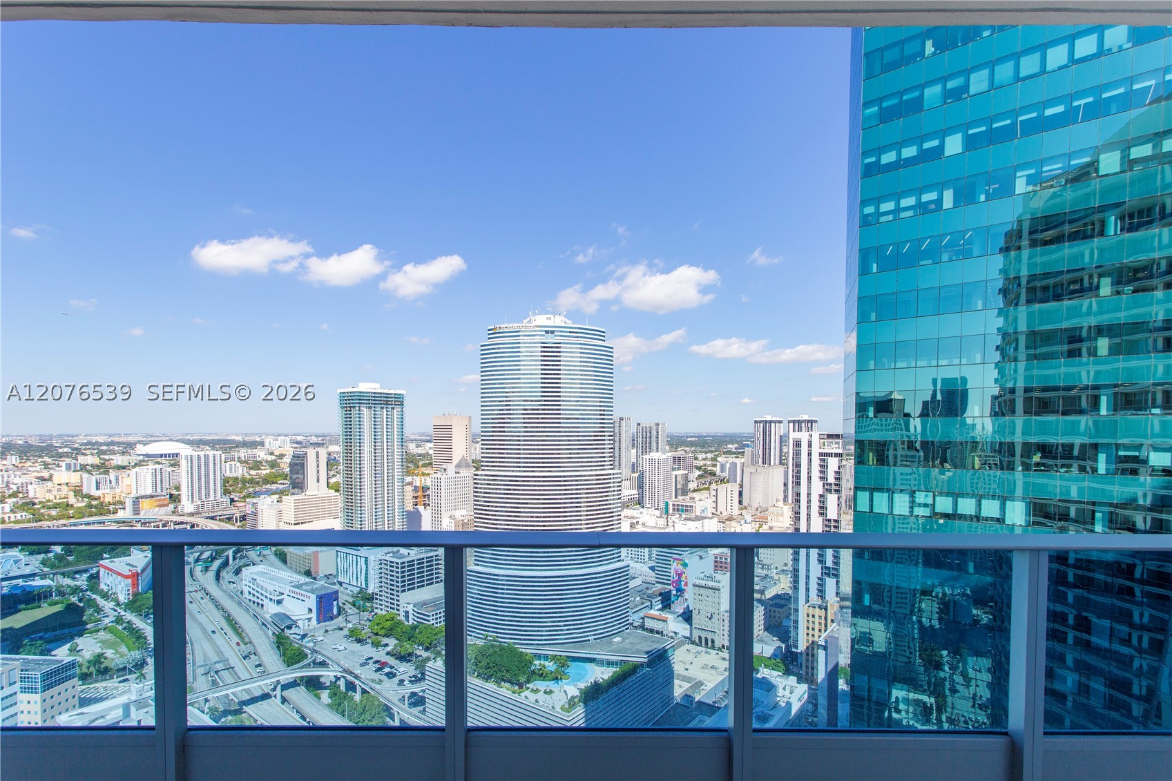 200 BISCAYNE BLVD WY 4512 Property Photo 1