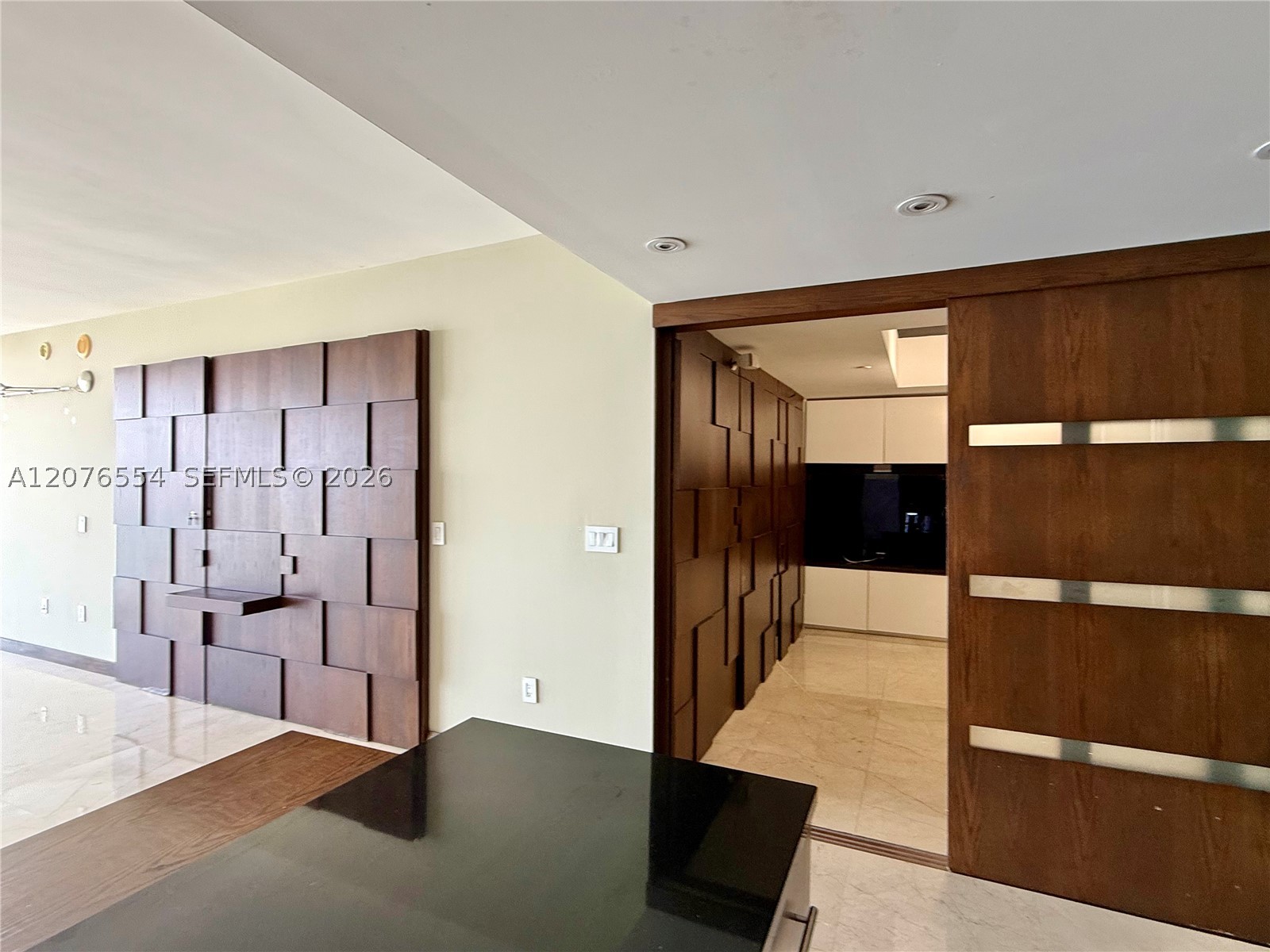 465 Brickell Ave 5605 Property Photo 4