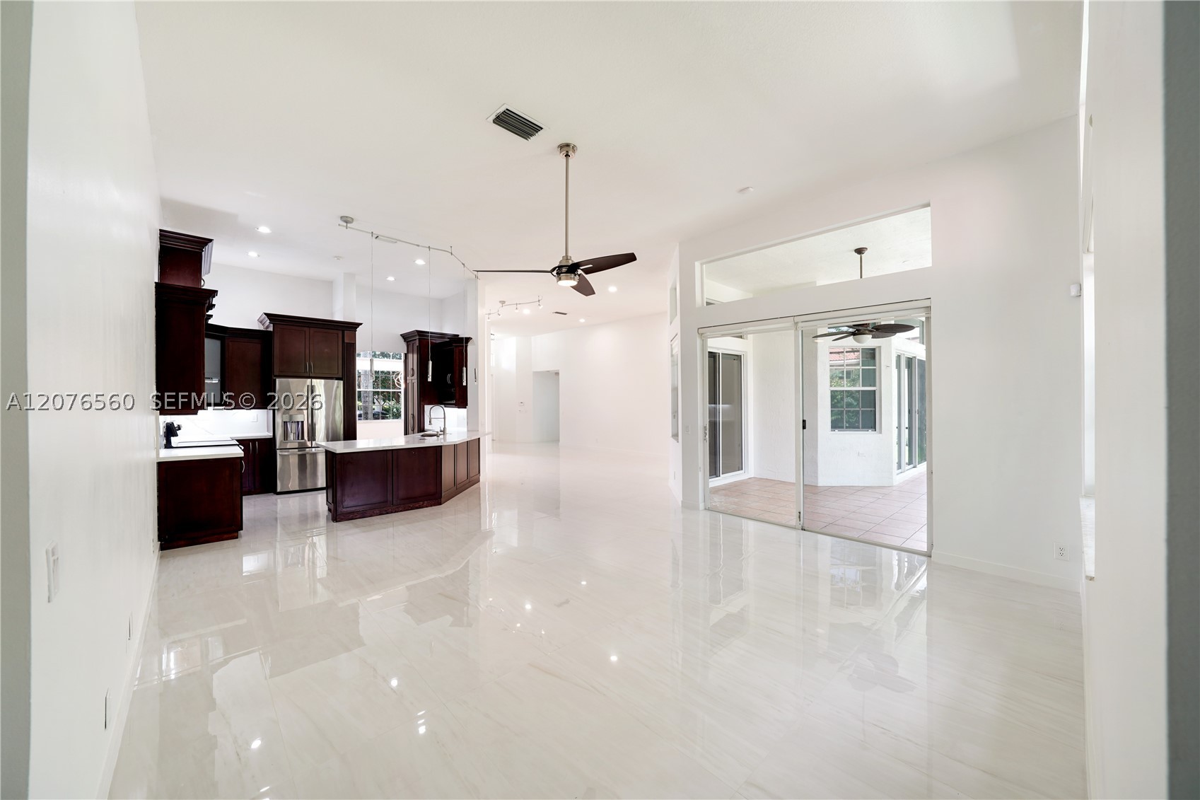 2527 Jardin Dr 2527 Property Photo 11