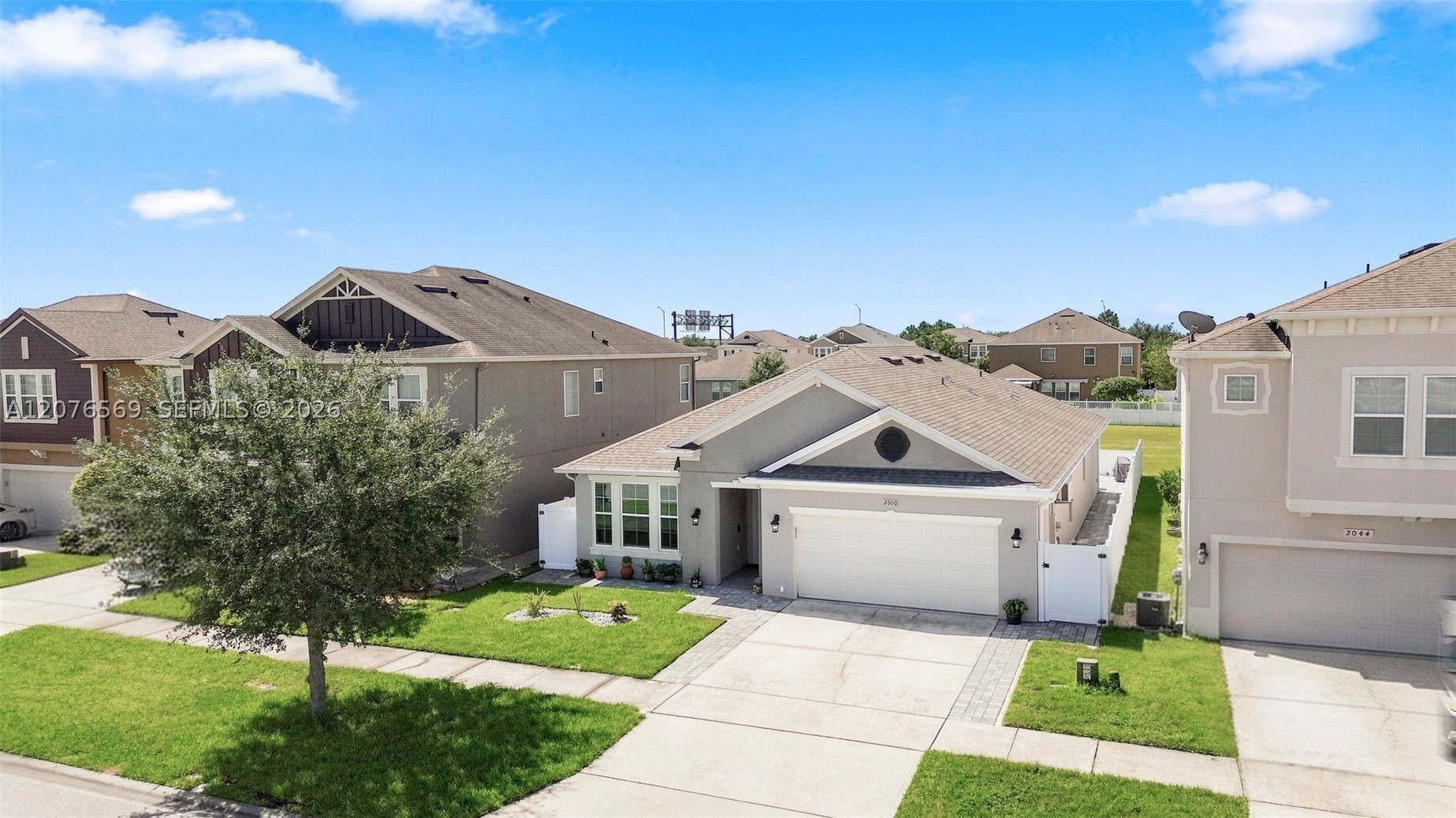 2050 Beacon Landing Circle Property Photo 2