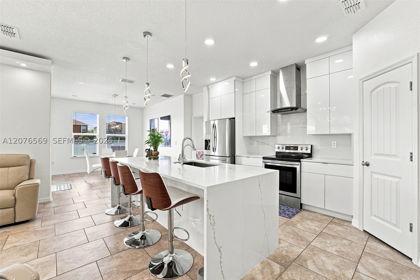 2050 Beacon Landing Circle Property Photo 6