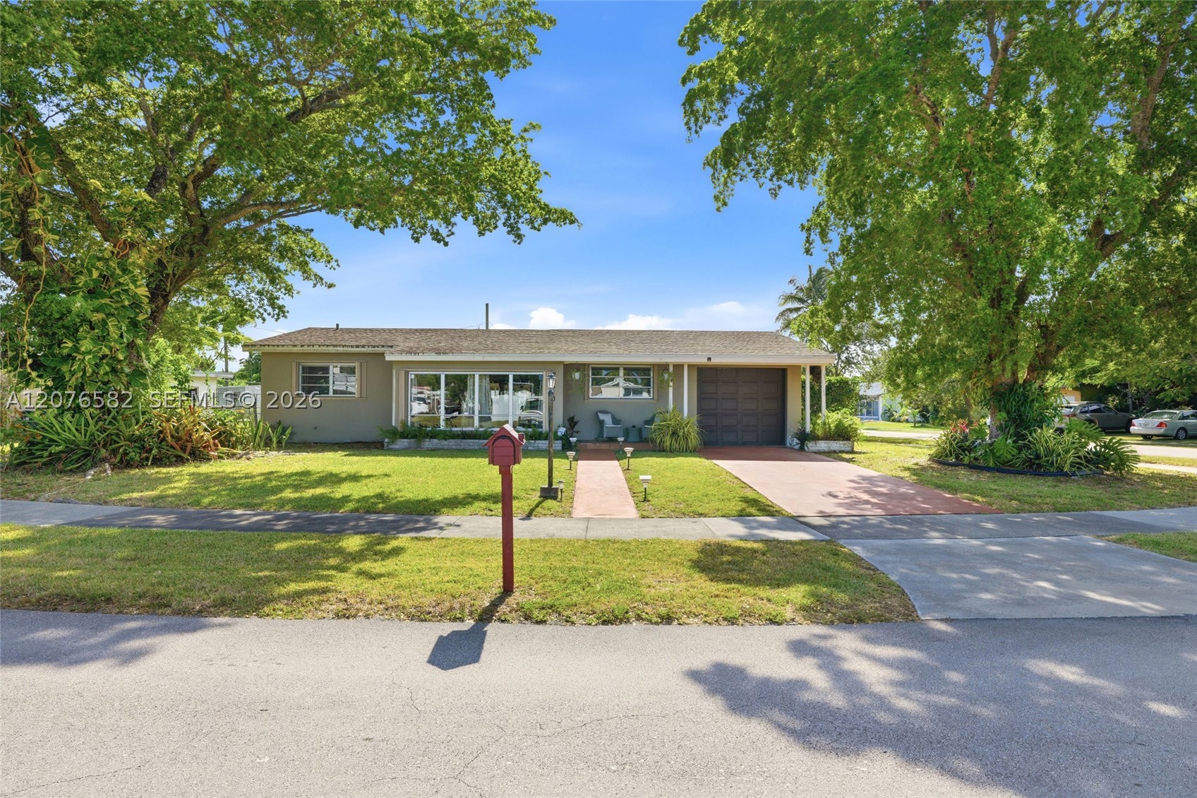 20510 Jacaranda Rd Property Photo 2