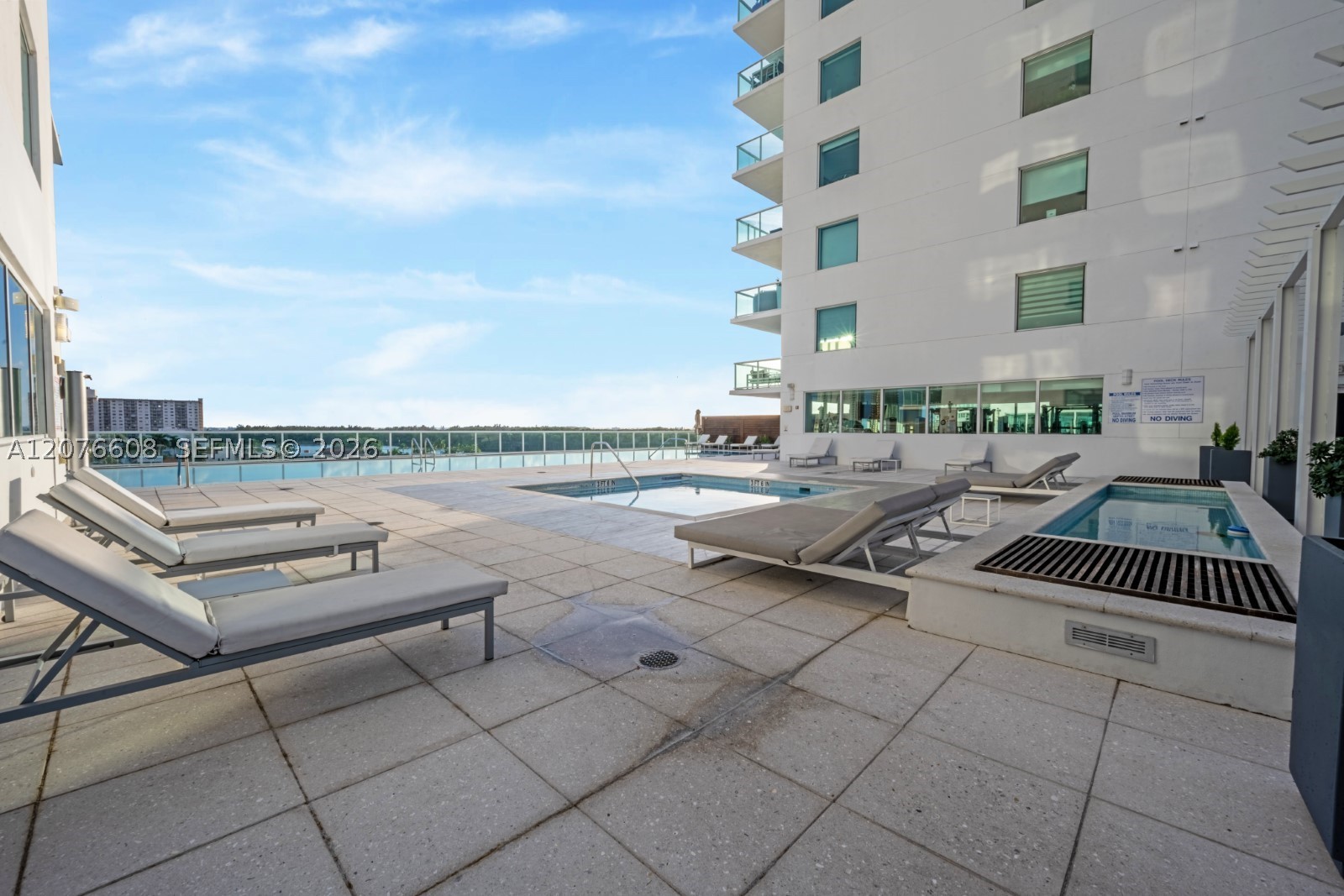400 Sunny Isles Blvd 908 Property Photo 13