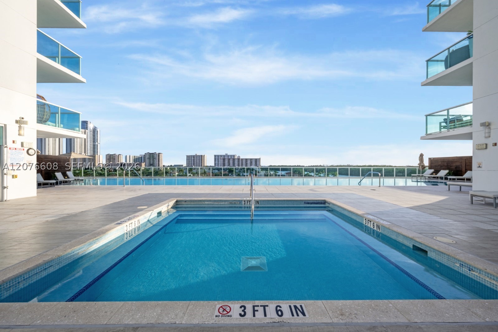 400 Sunny Isles Blvd 908 Property Photo 14