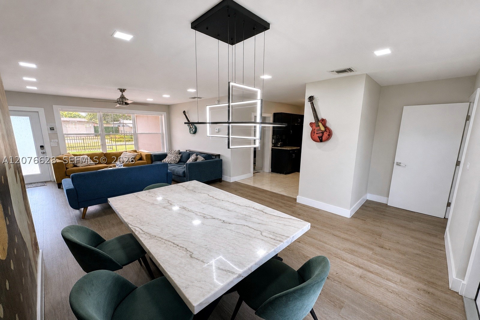 6511 Park St Property Photo 8
