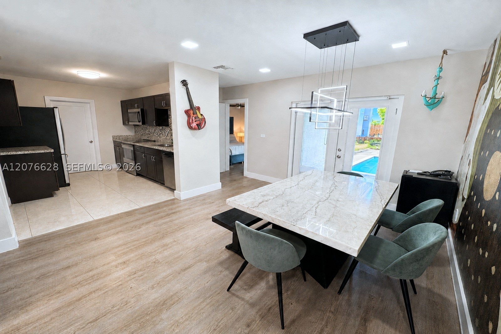 6511 Park St Property Photo 12