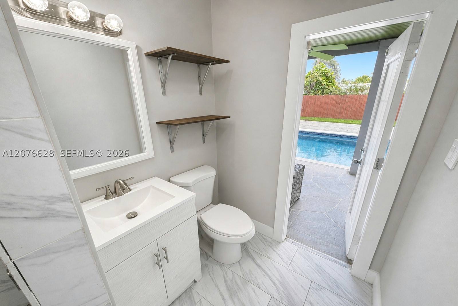 6511 Park St Property Photo 19