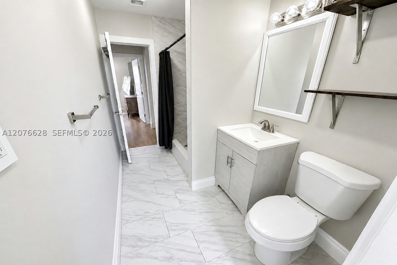 6511 Park St Property Photo 20