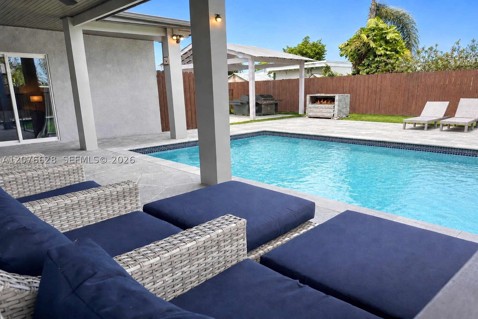 6511 Park St Property Photo 29