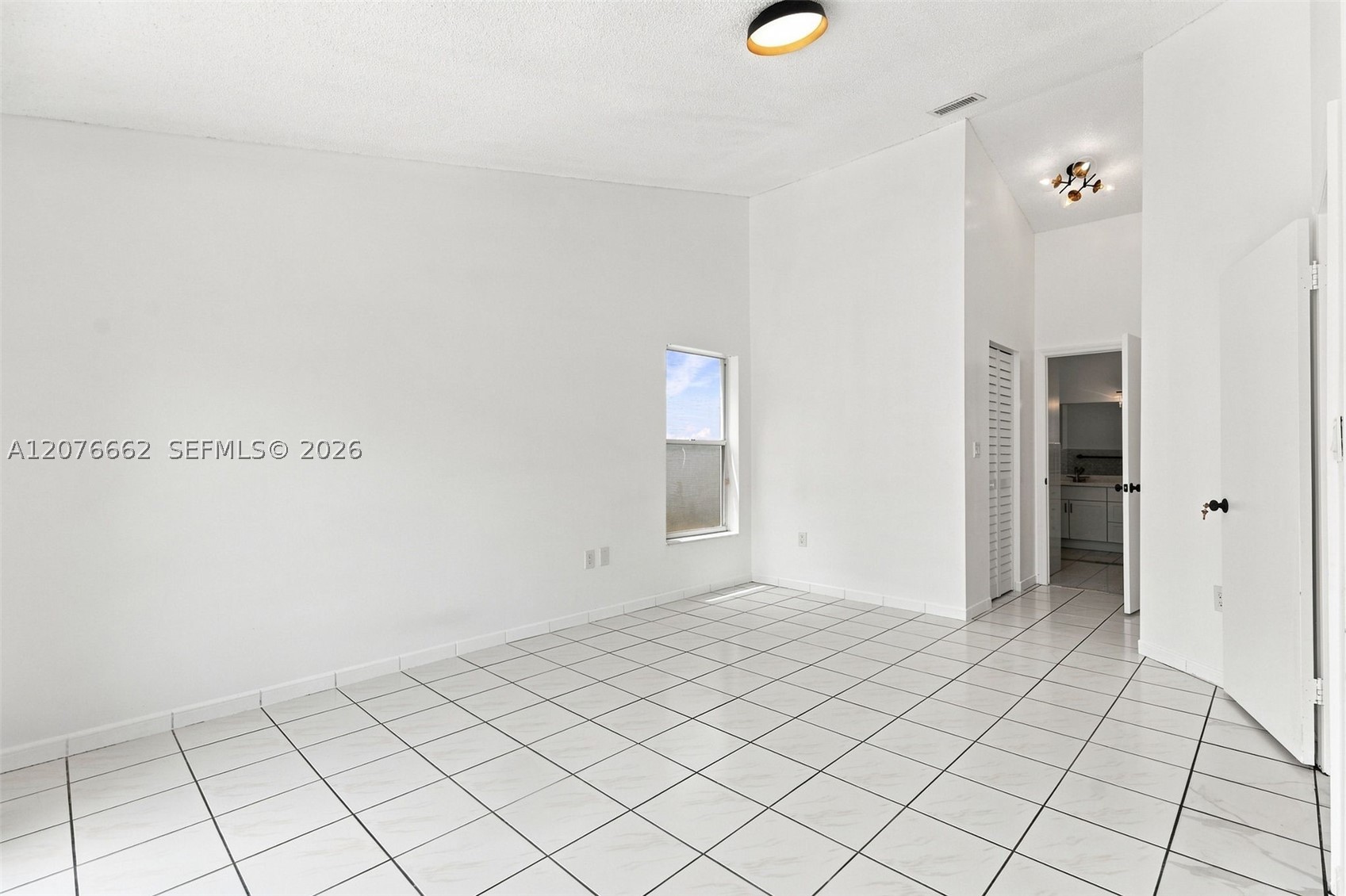 19181 Nw 89th Ave Property Photo 22