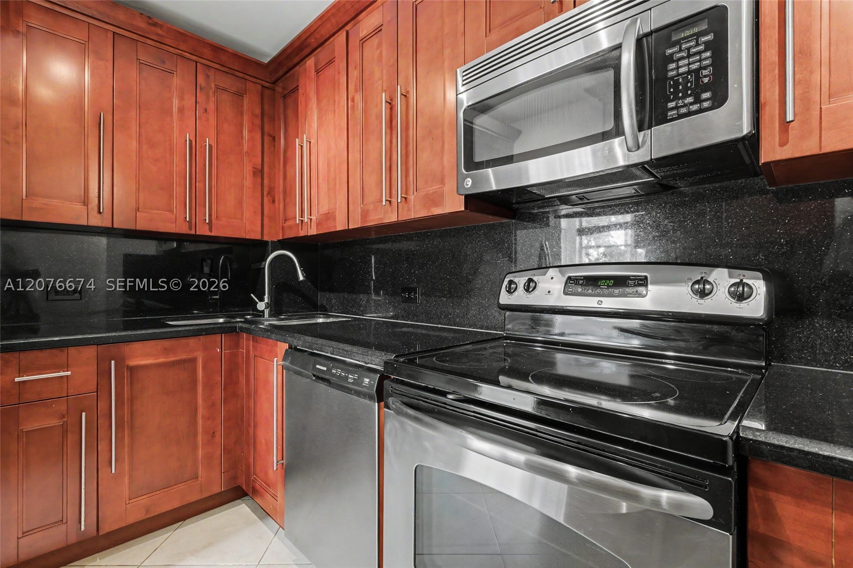 1625 Se 10th Ave 501 Property Photo 4