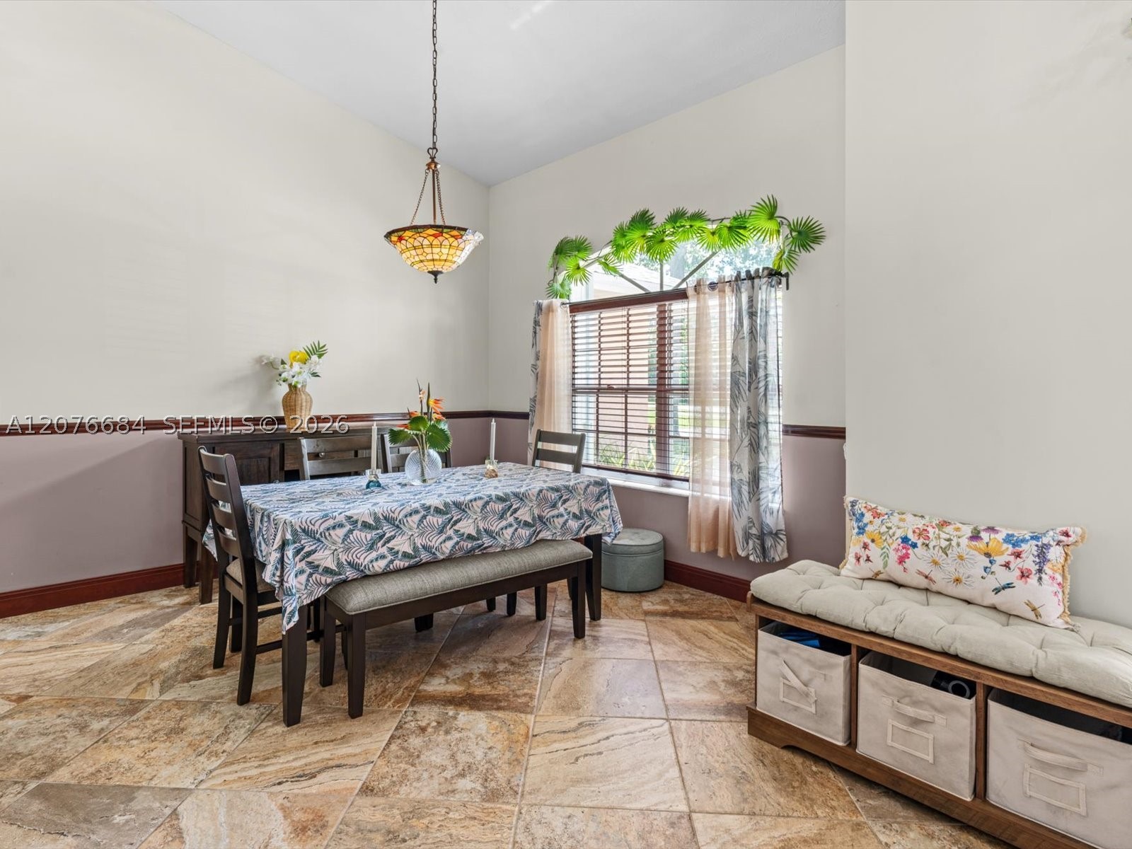 1790 Sw Day St Property Photo 15