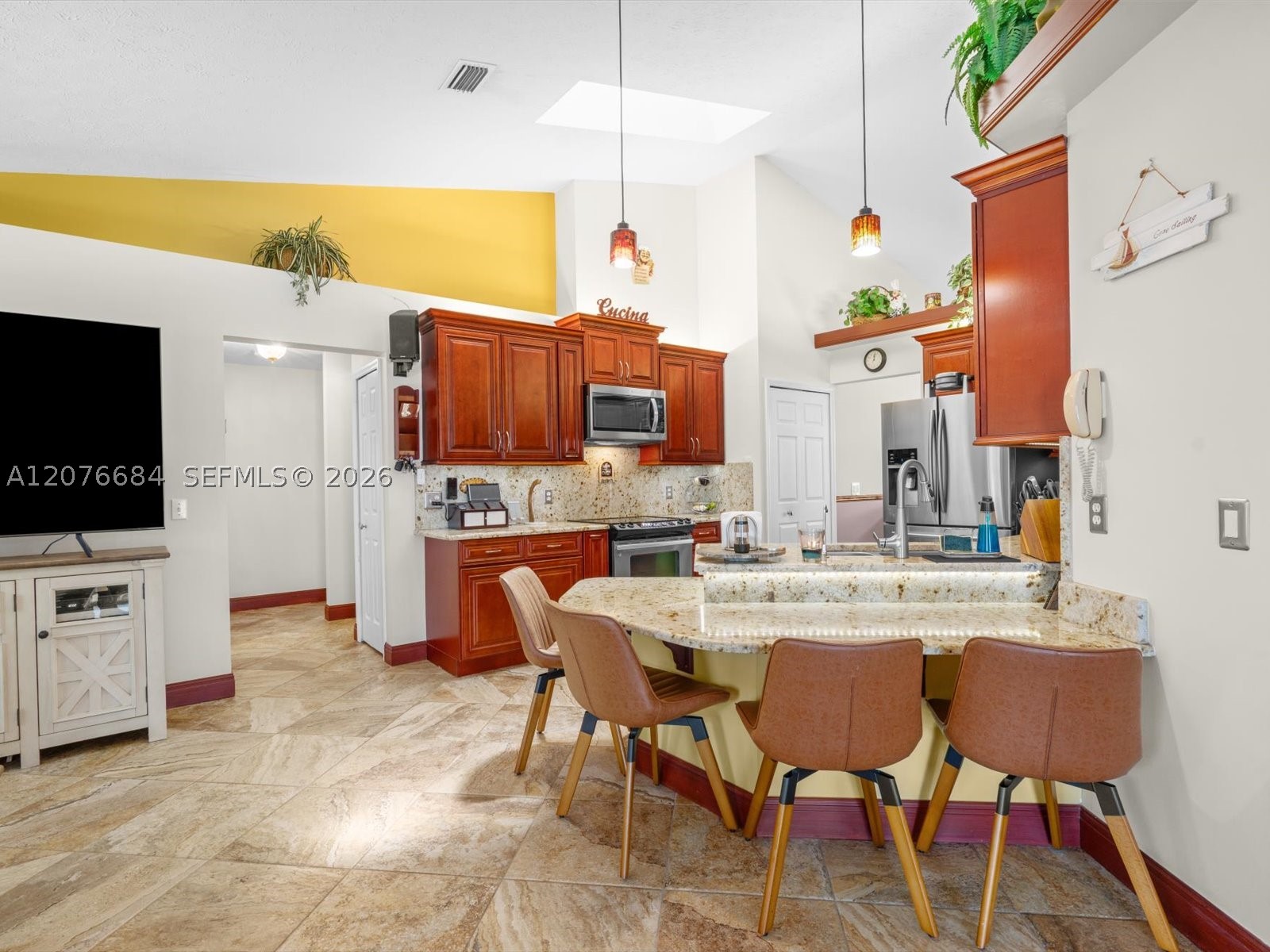 1790 Sw Day St Property Photo 20