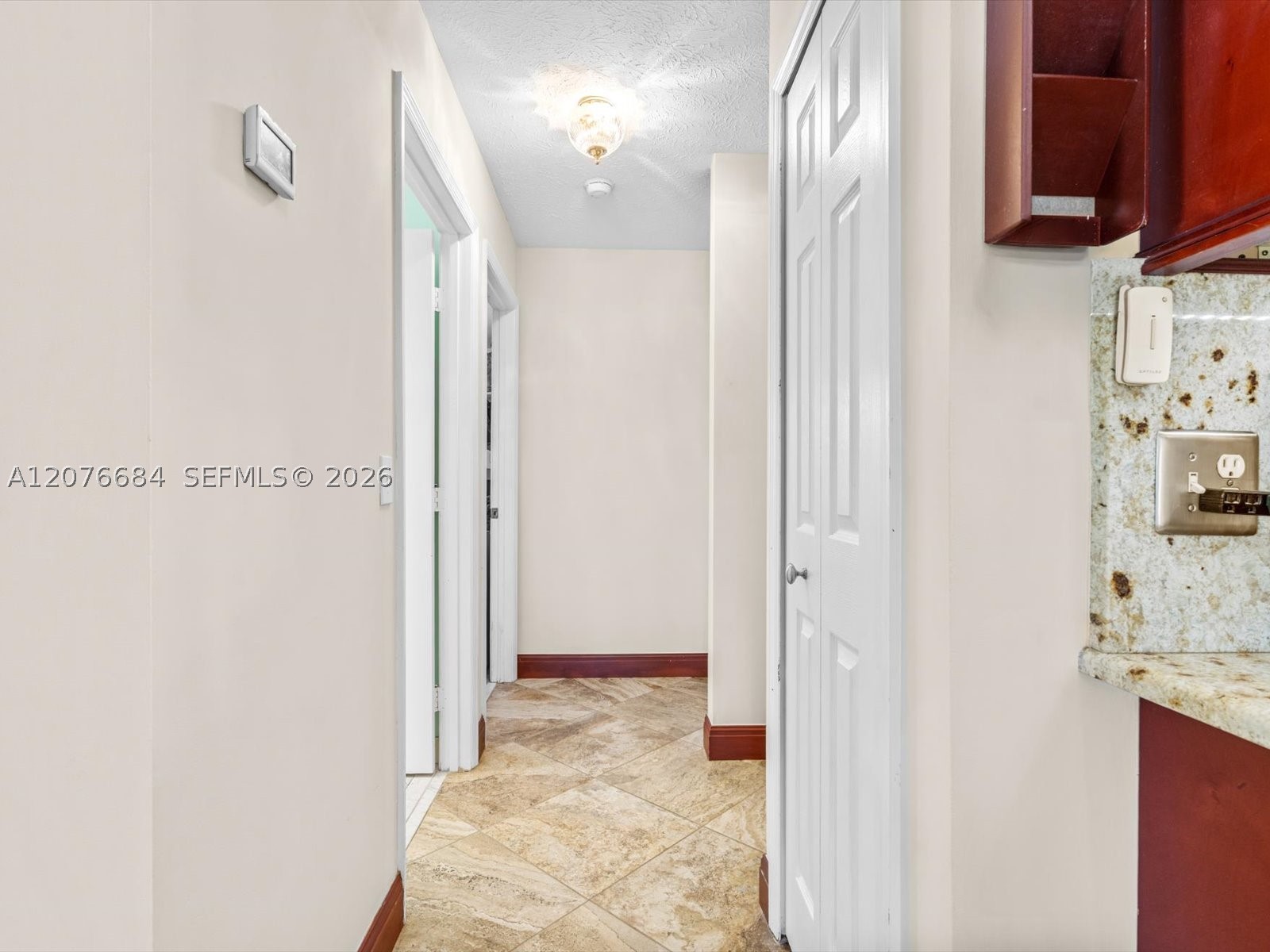 1790 Sw Day St Property Photo 33