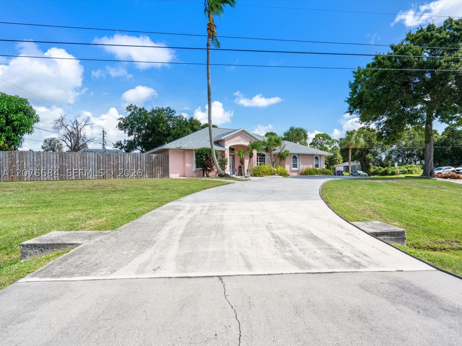 1790 Sw Day St Property Photo 69