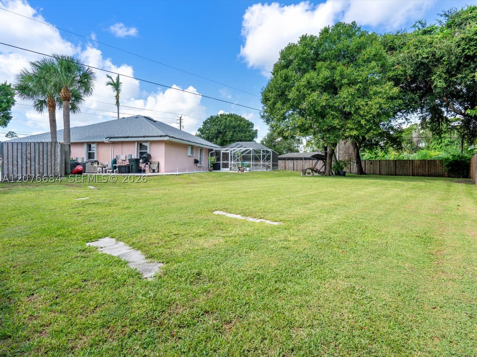 1790 Sw Day St Property Photo 70