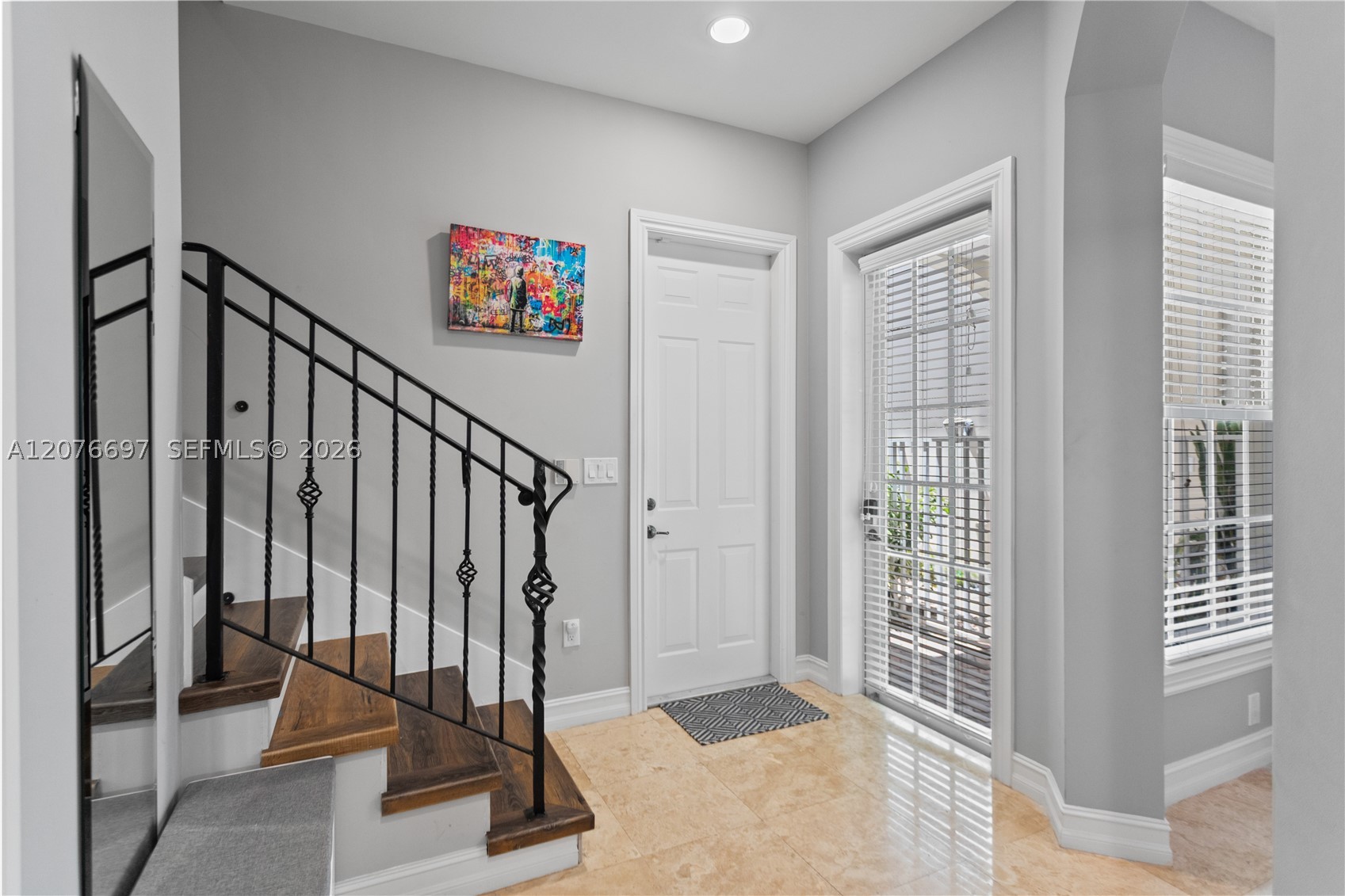 1139 N Victoria Park Rd Property Photo 6