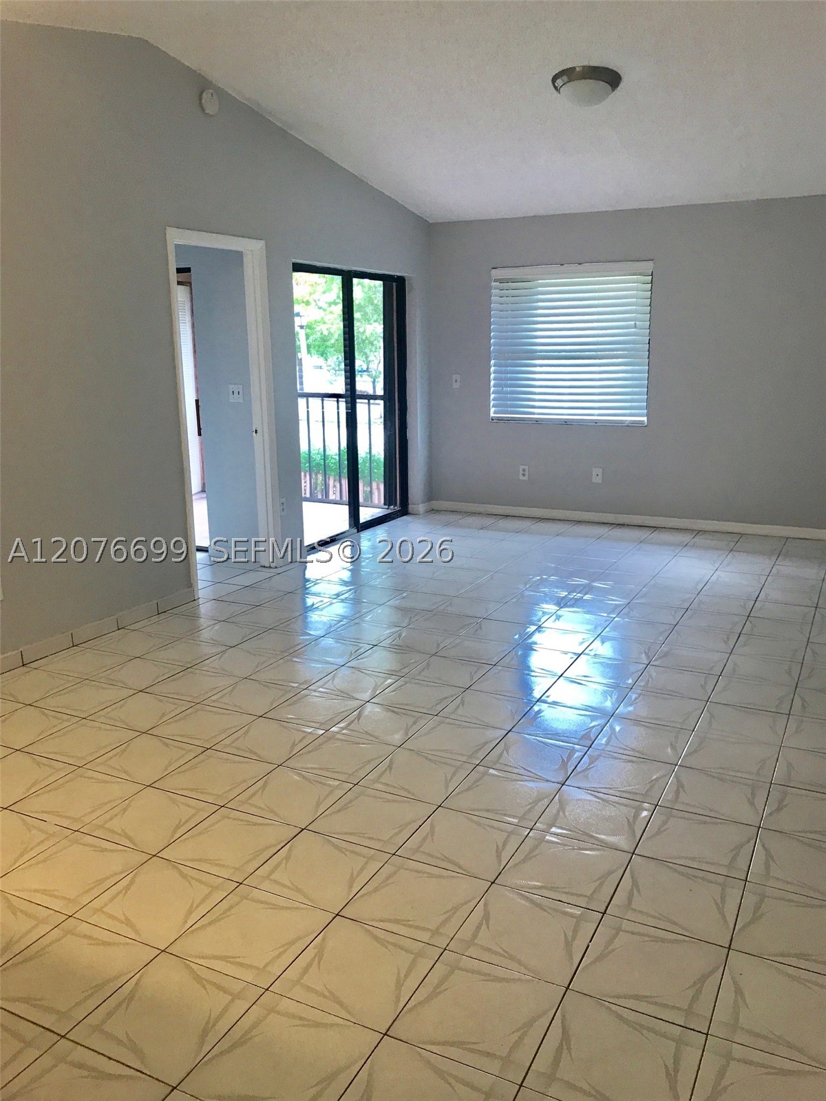 9810 Hammocks Blvd 202 Property Photo 5