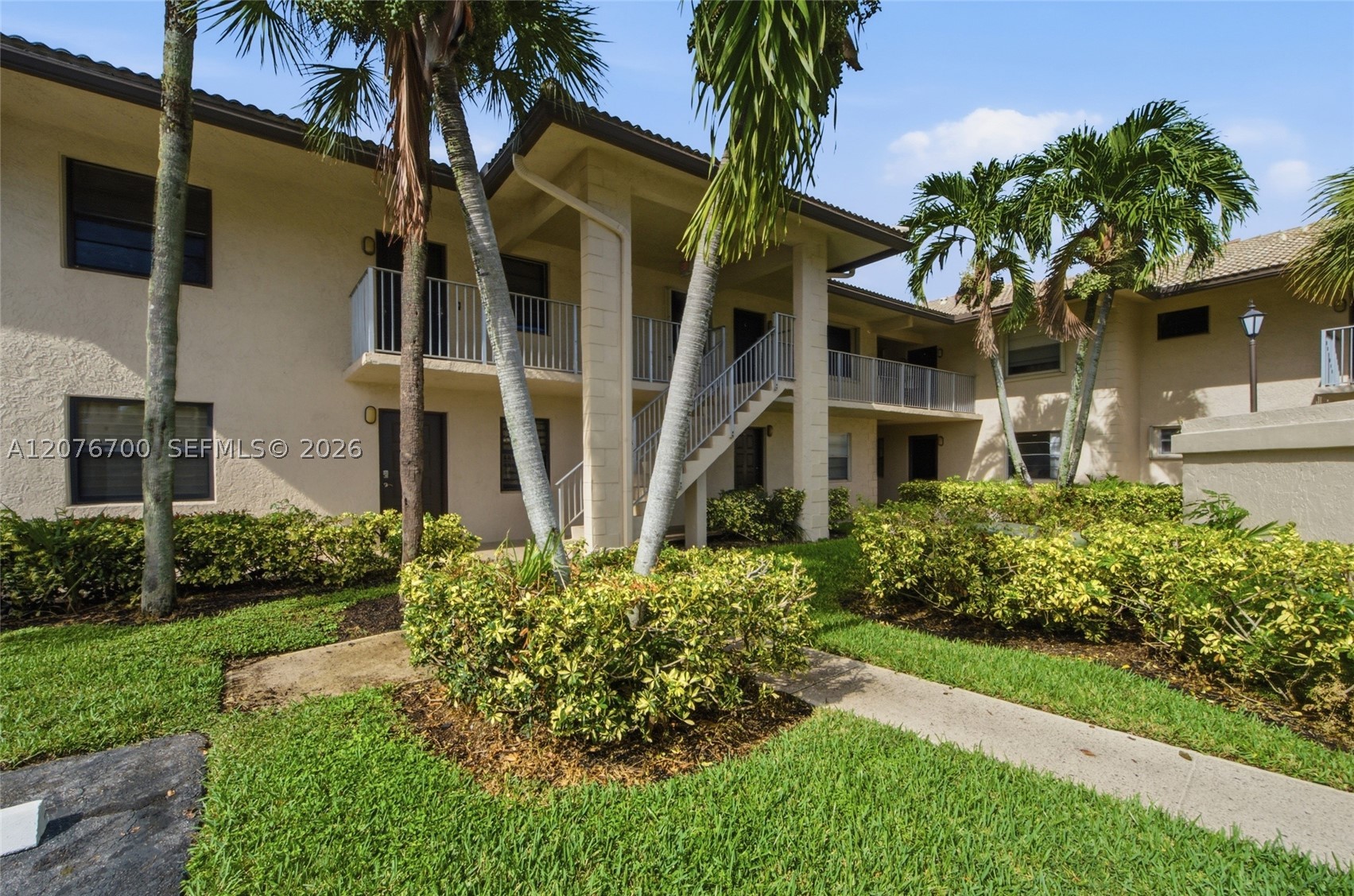 5510 Lakeside Dr 108 Property Photo 1