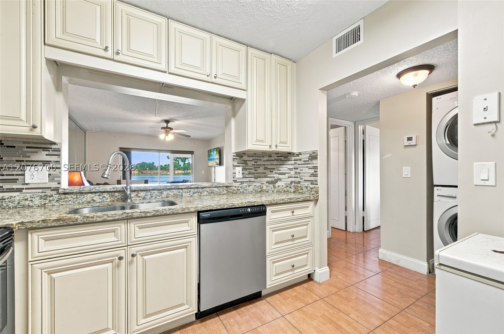 5510 Lakeside Dr 108 Property Photo 4